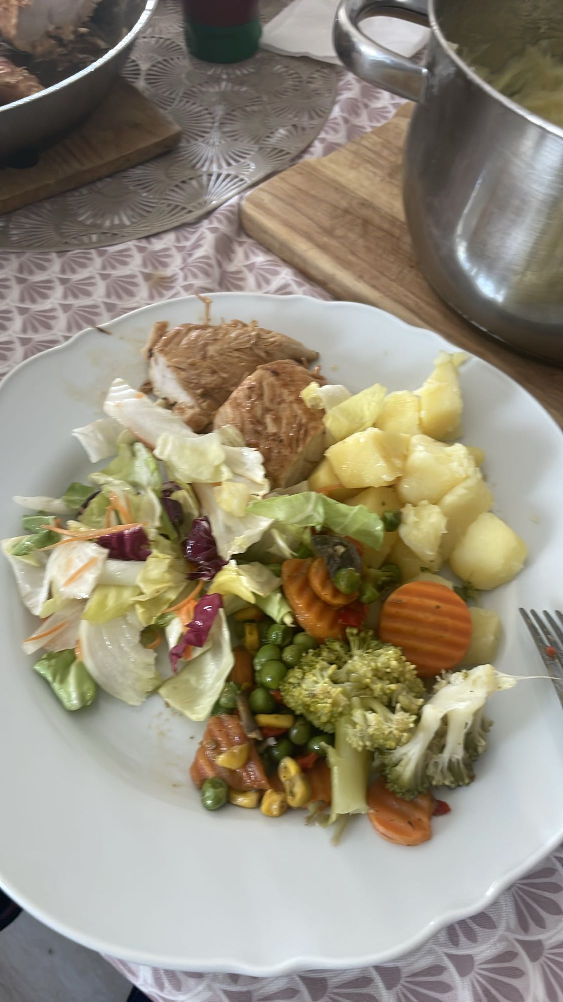 Piept de pui cu legume
