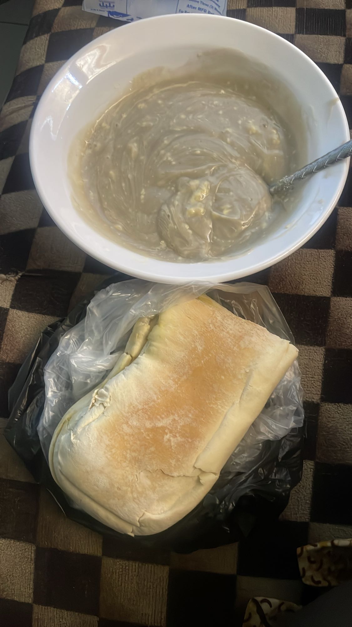 Tahini dip with bread