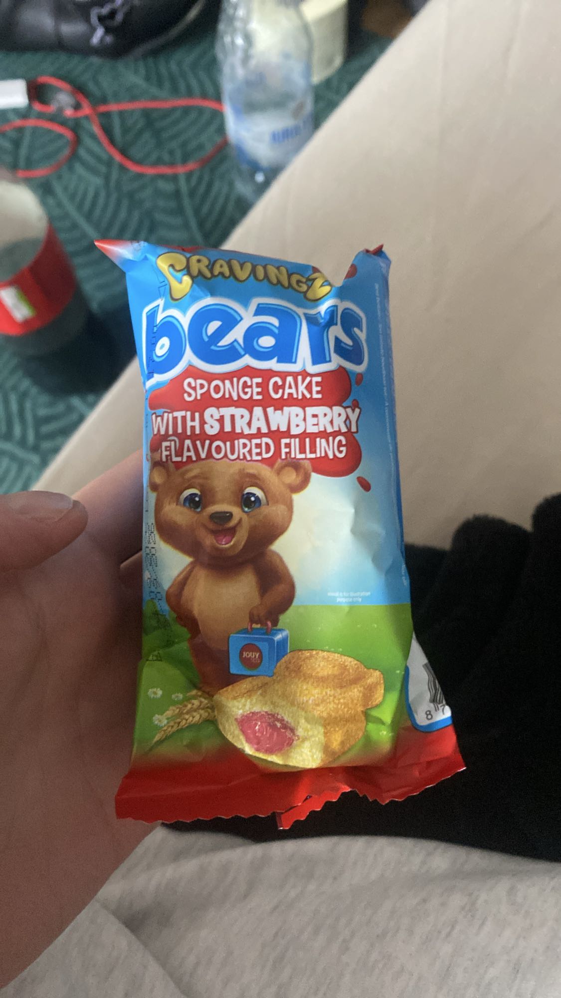 Biszkopt z nadzieniem truskawkowym