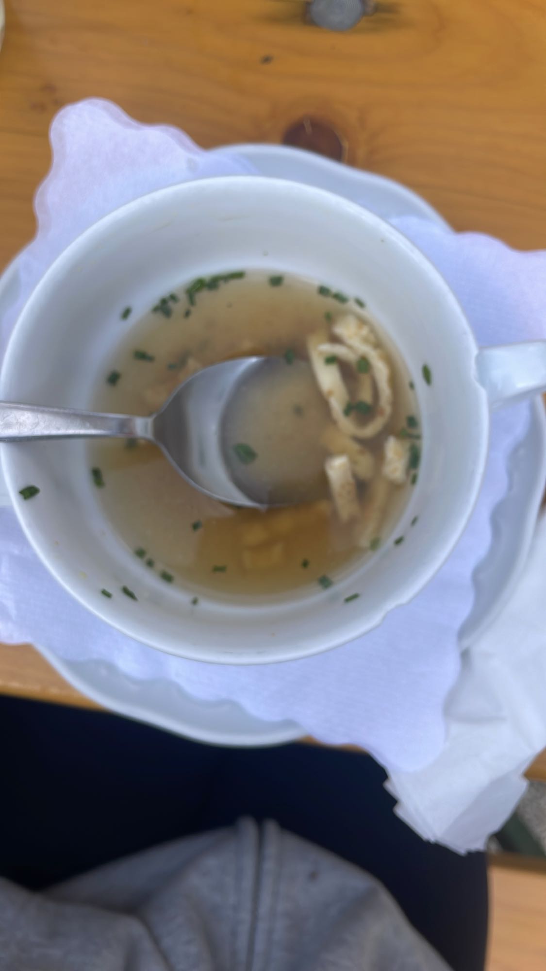 Klare Suppe mit Frittaten