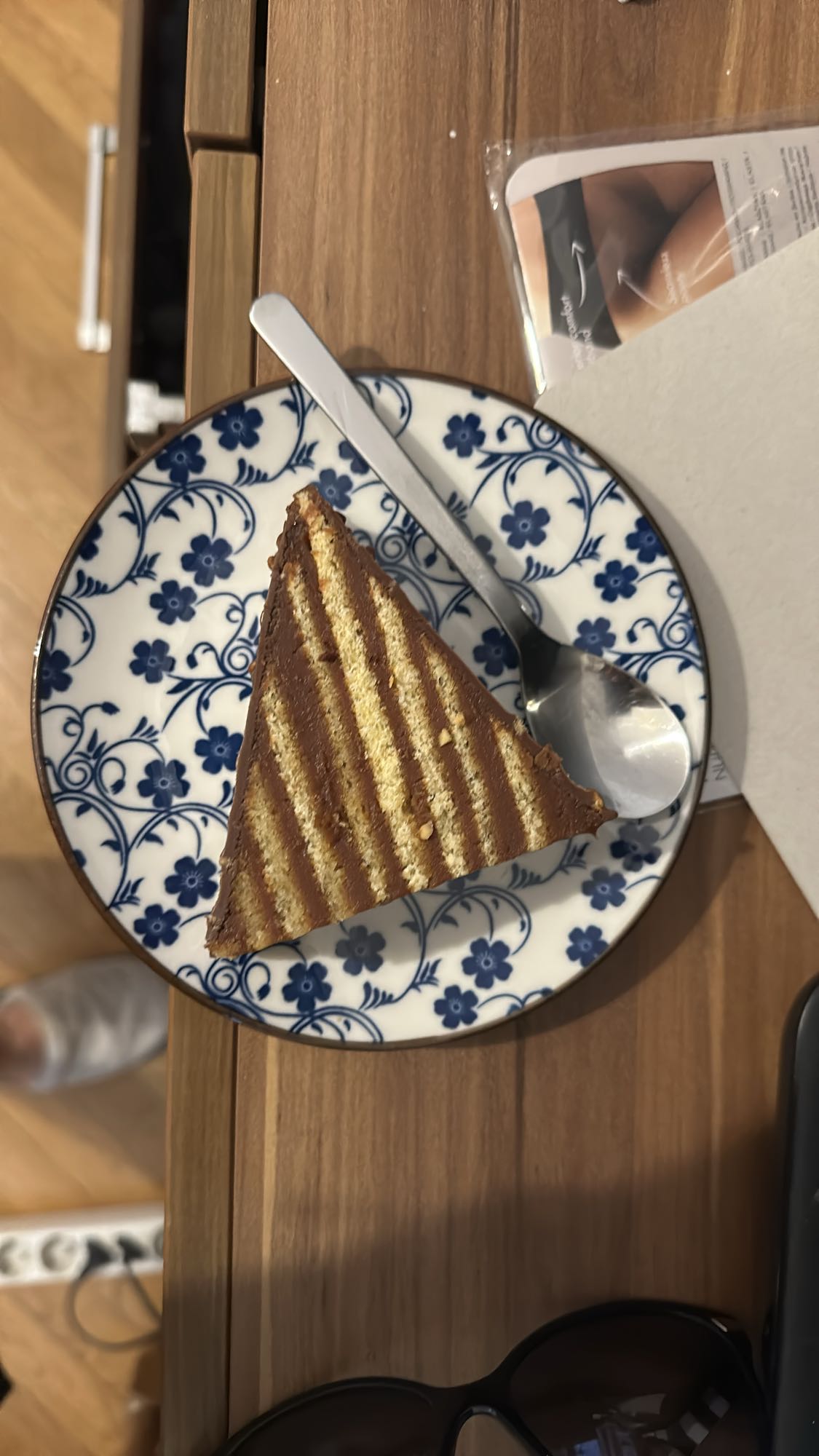 layered chocolate biscuit cake