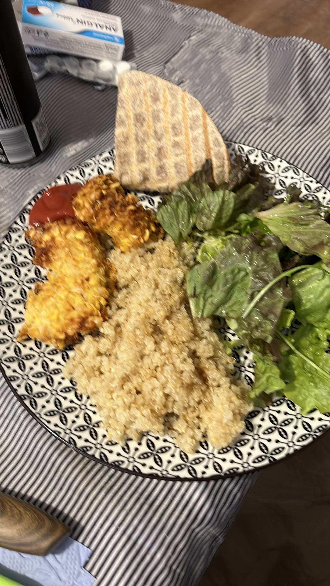 Пилешки кюфтета с киноа