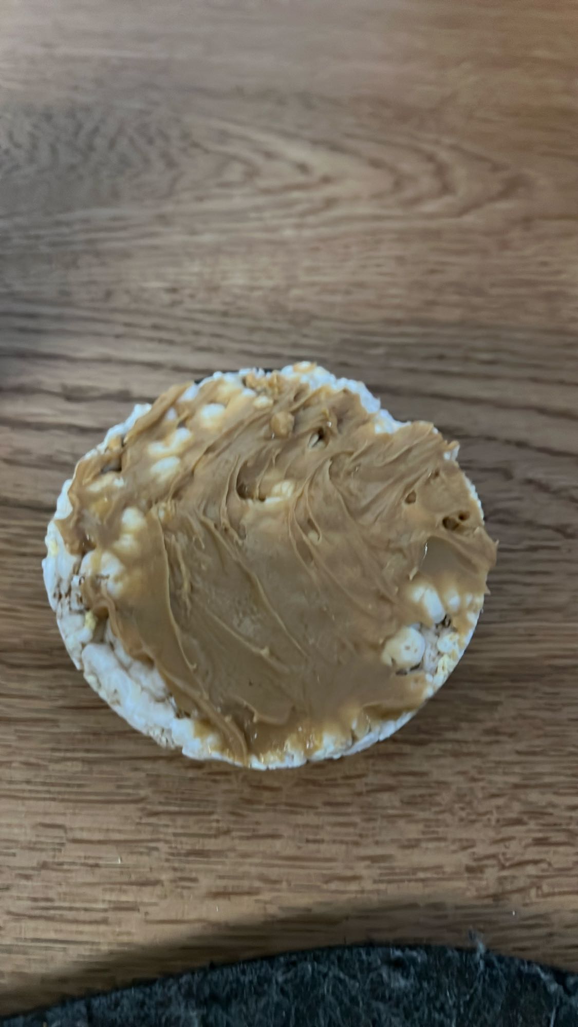 Rice cake with peanut butter
