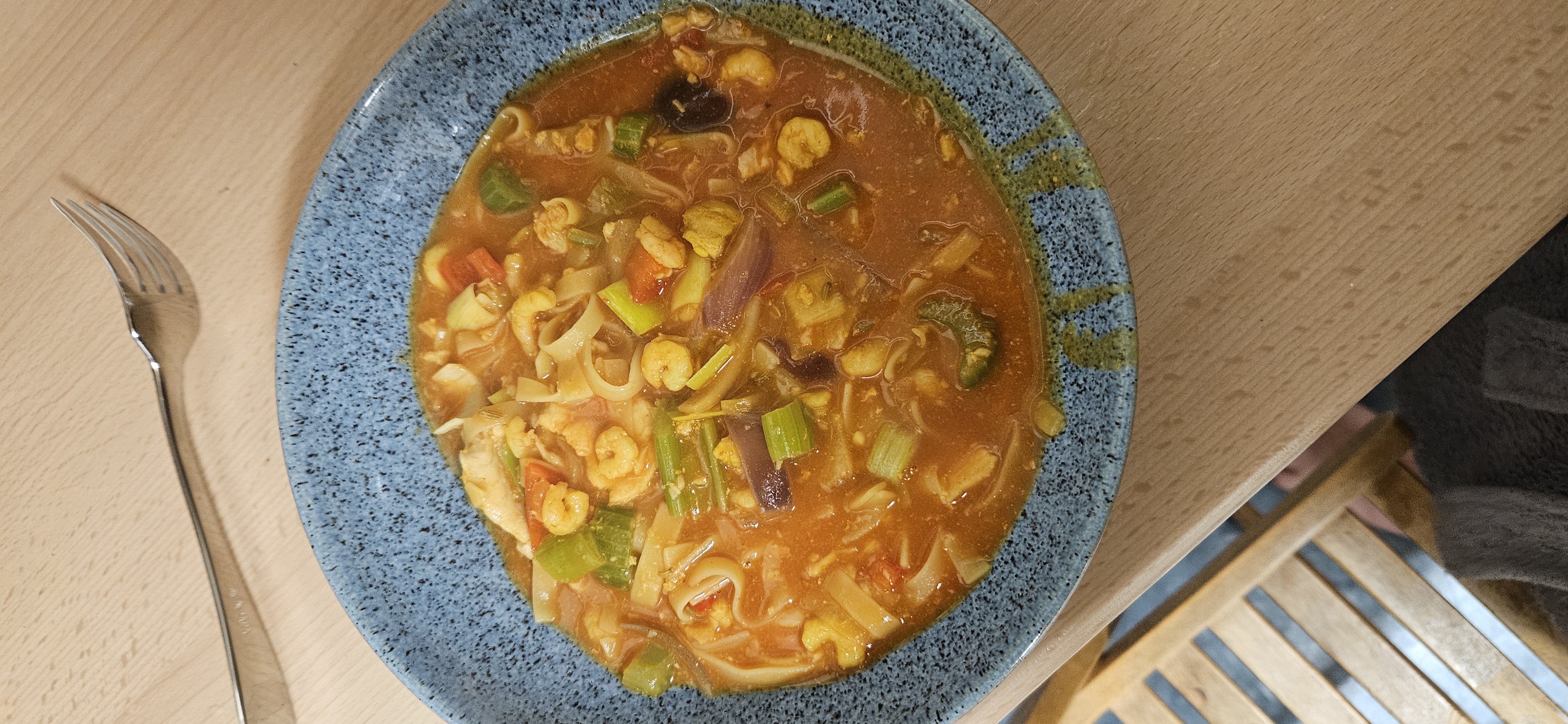 Shrimp noodle soup