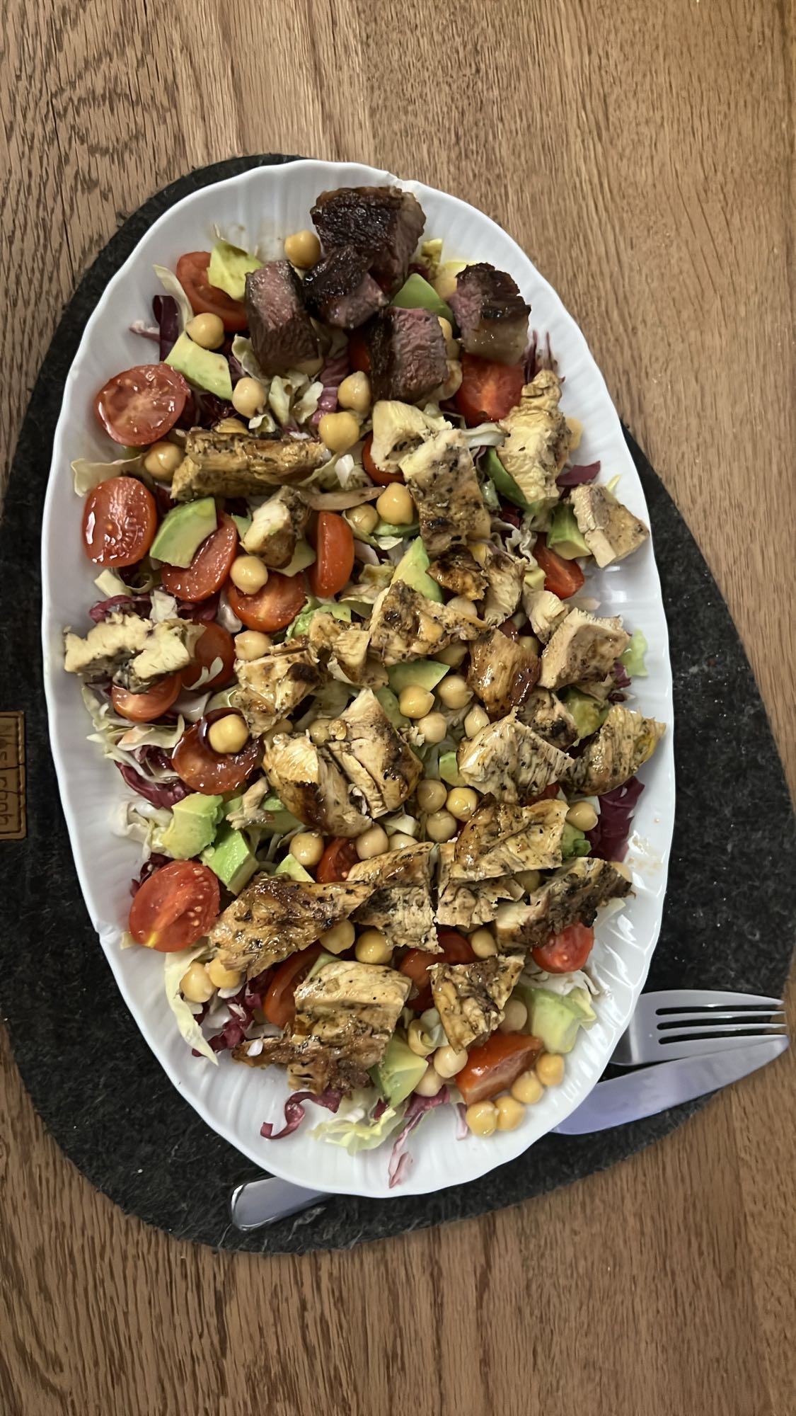 Karışık Tavuk ve Etli Salata