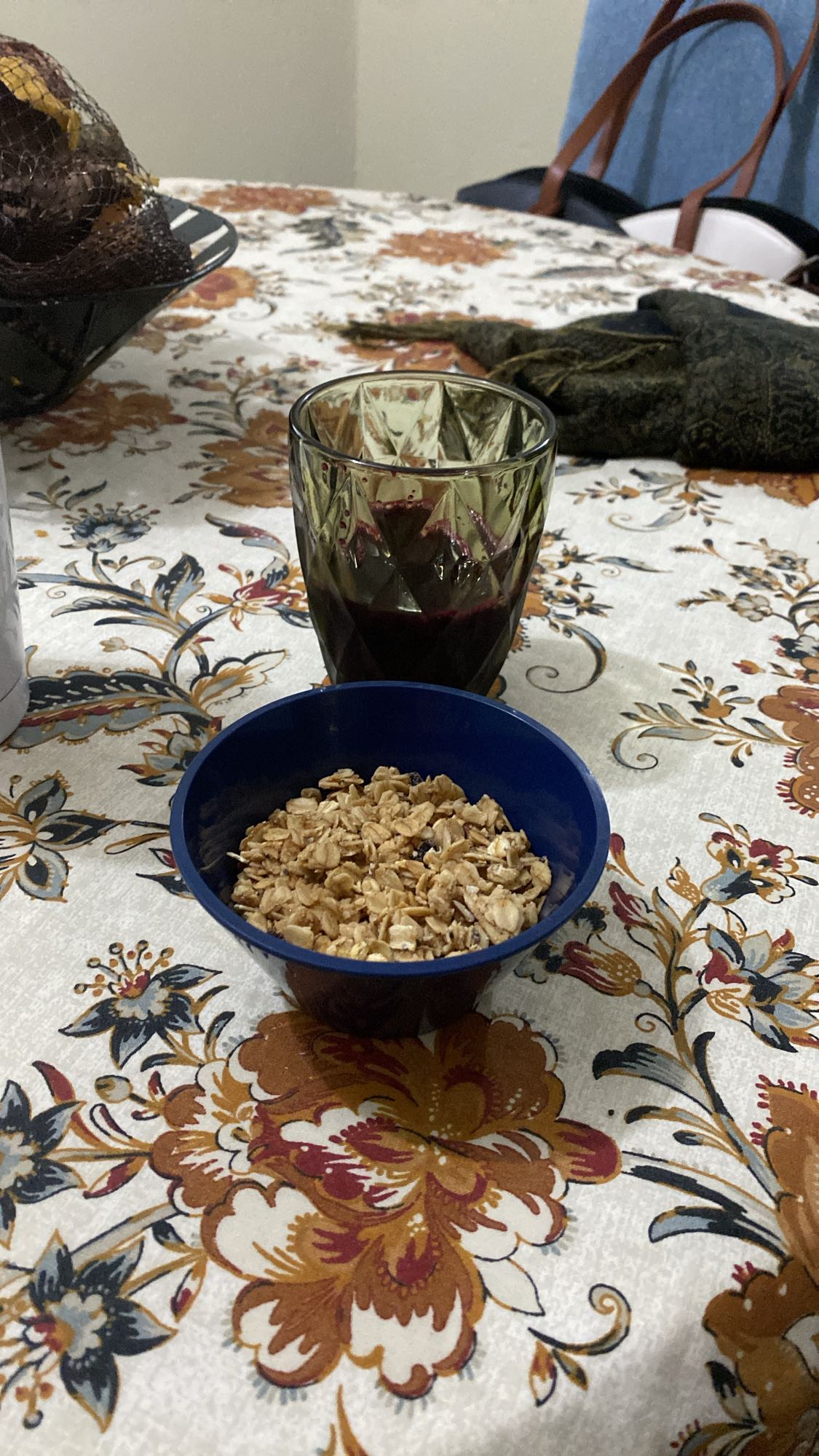 granola con jugo