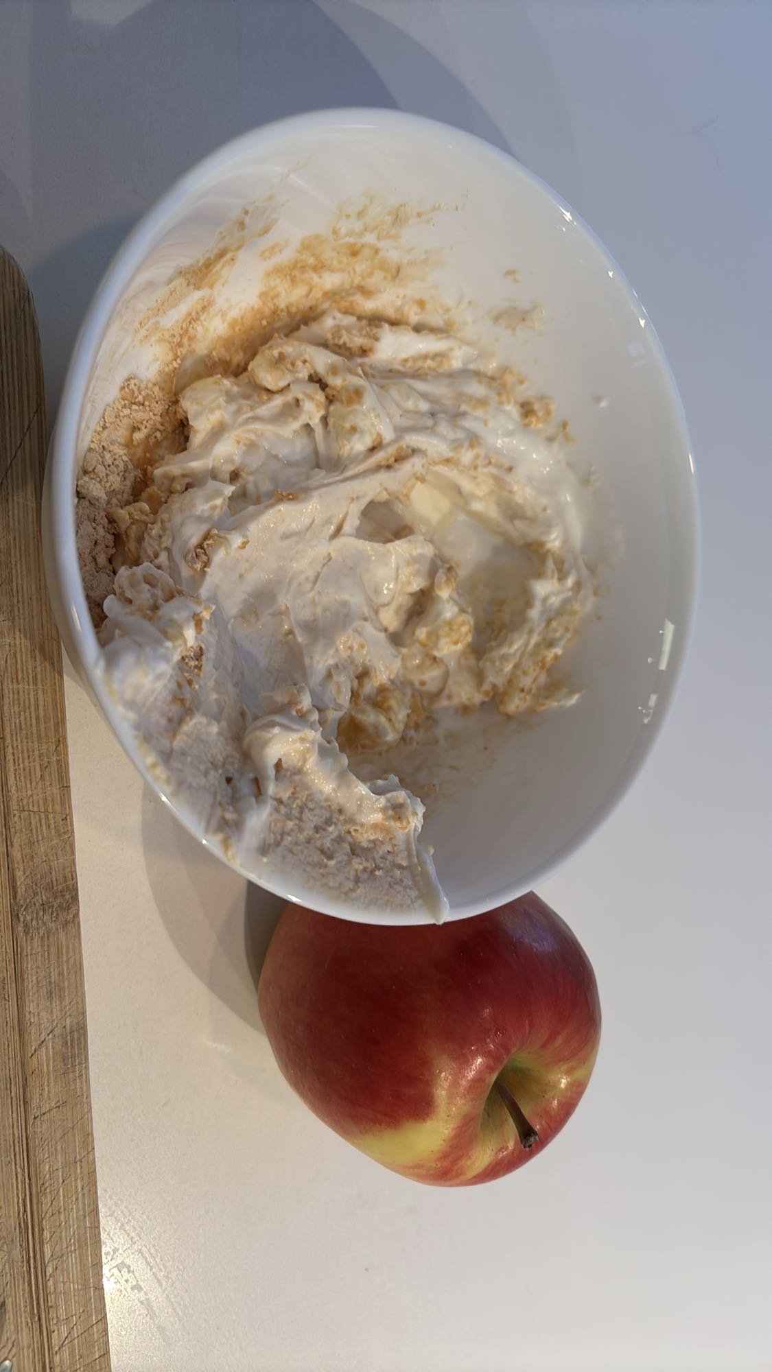 Yaourt protéiné et pomme