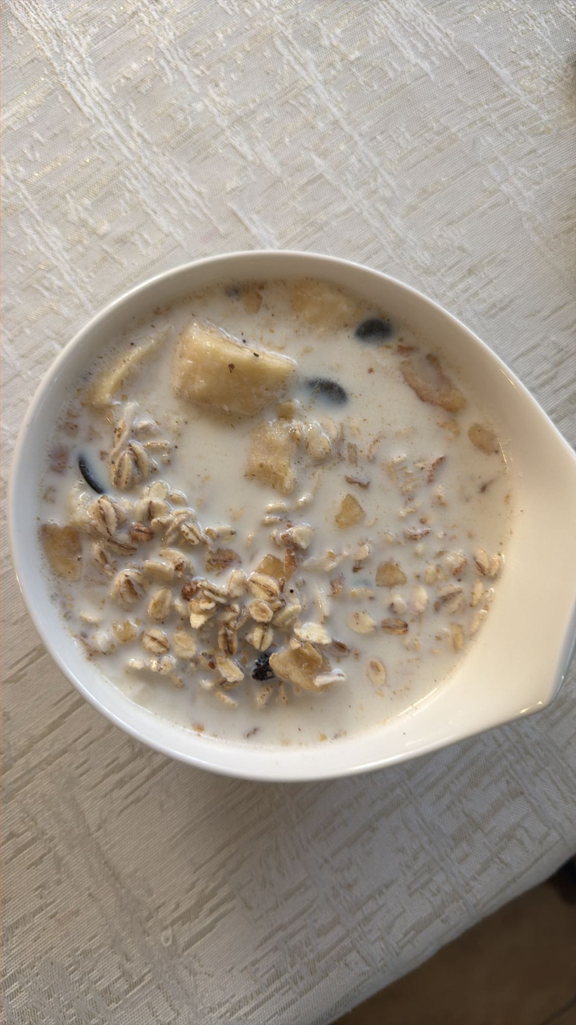 owsianka z bananem i mlekiem