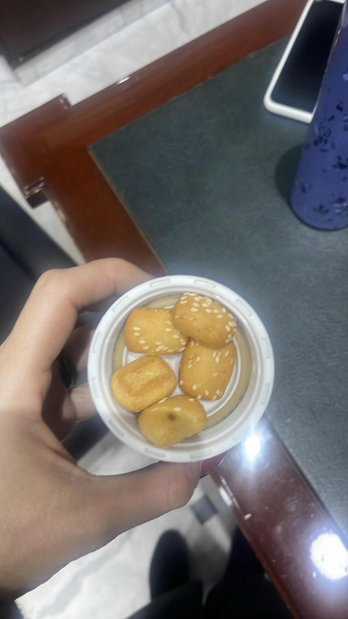 Mini sesame biscuits