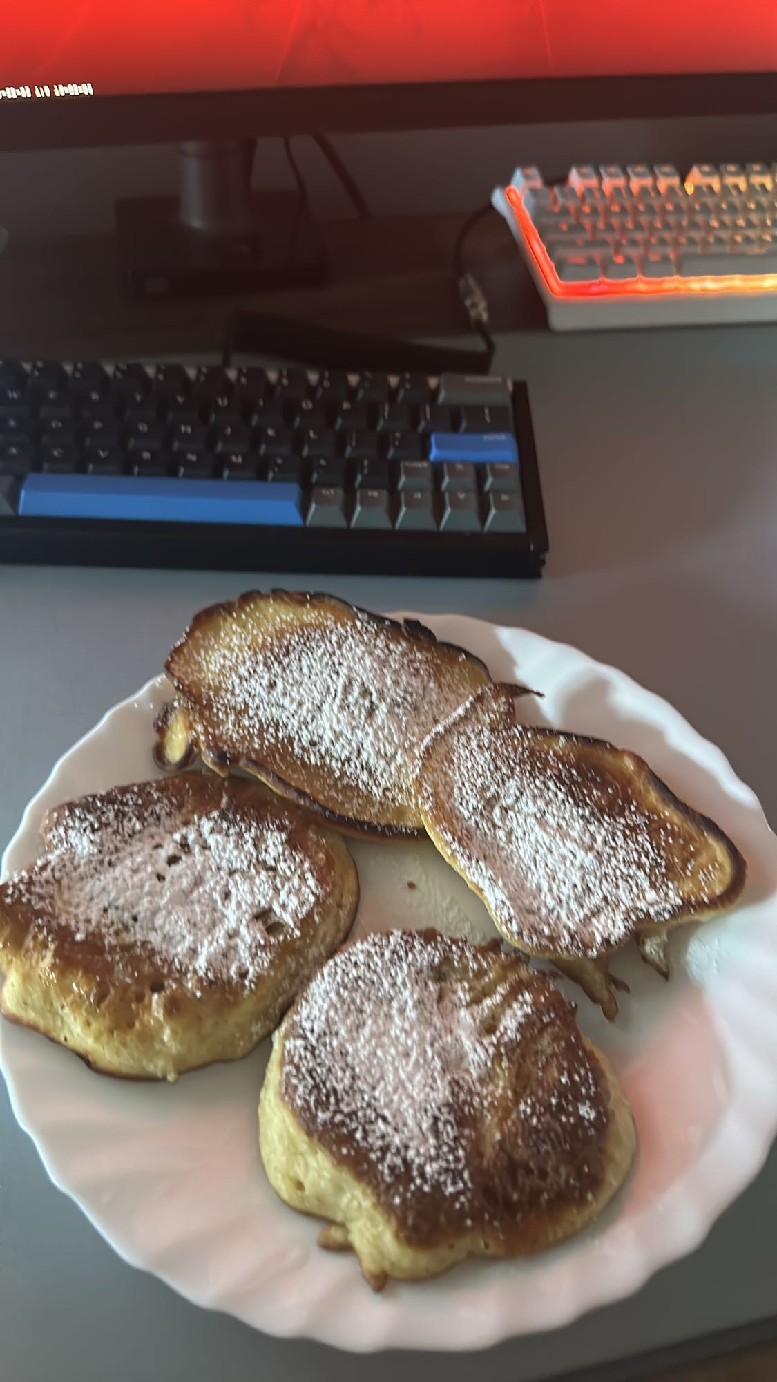 placki z cukrem pudrem