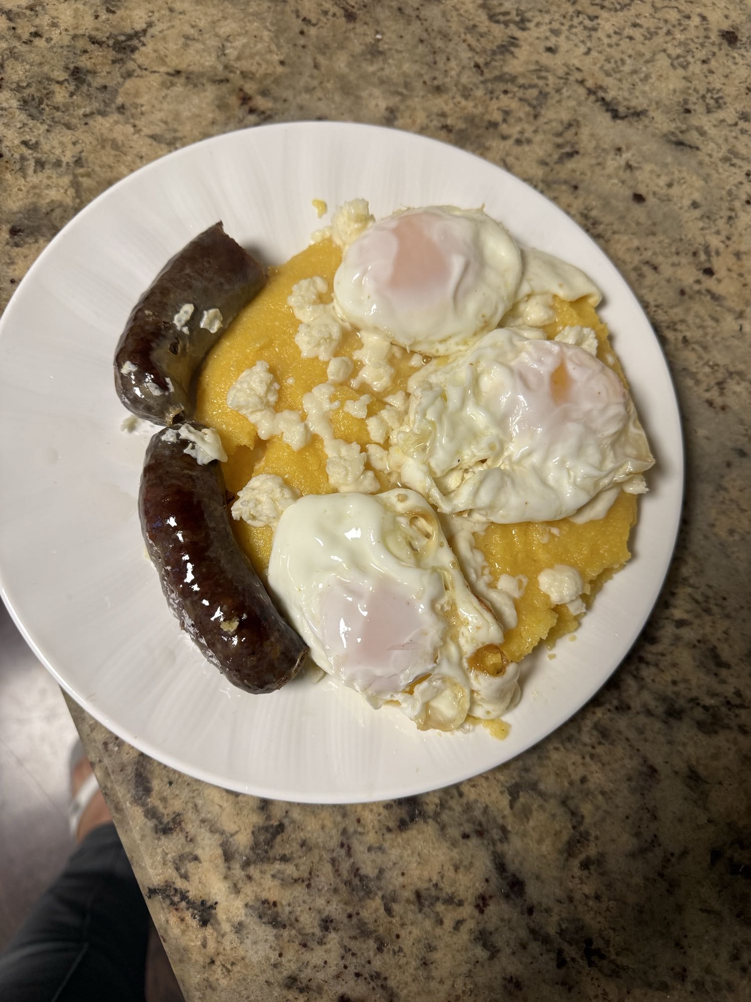 Mic dejun tradițional românesc