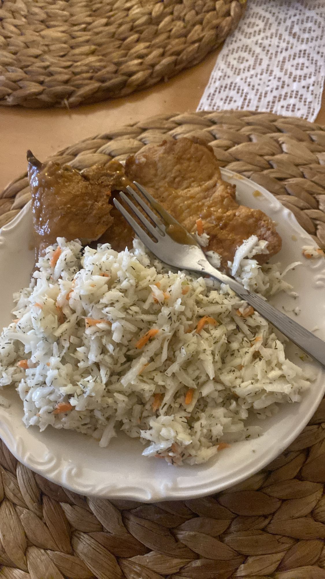 Schabowy z ryżem i surówką