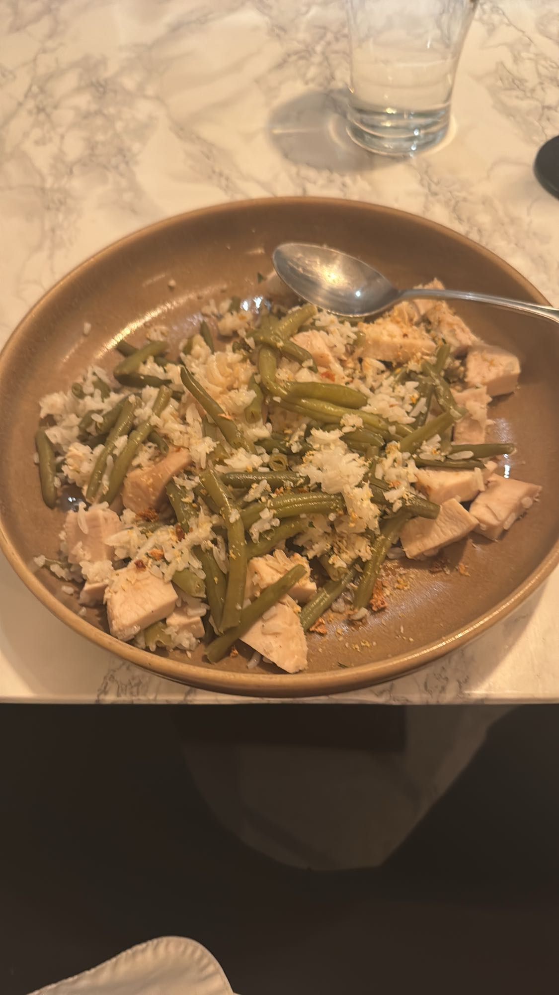 Kyckling med ris och bönor