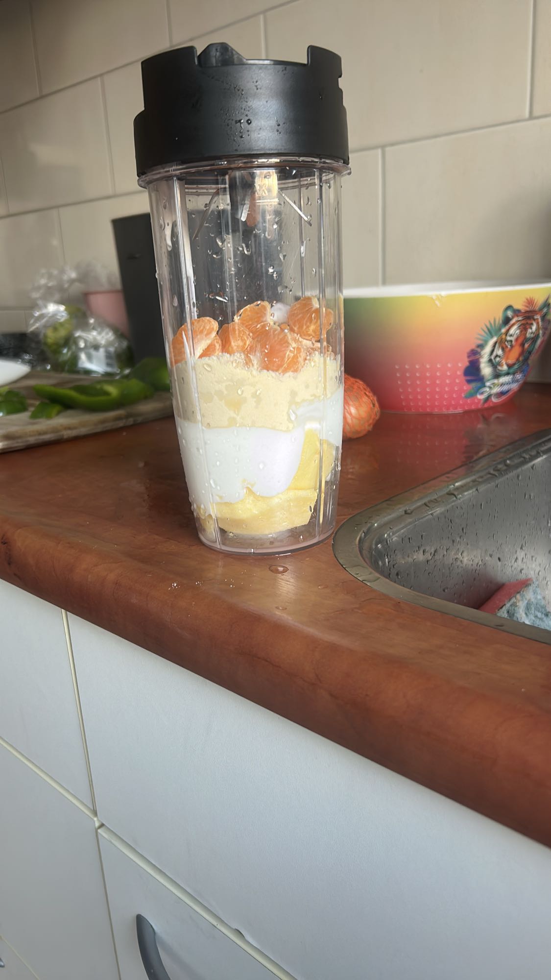 Fruit yoghurt smoothie