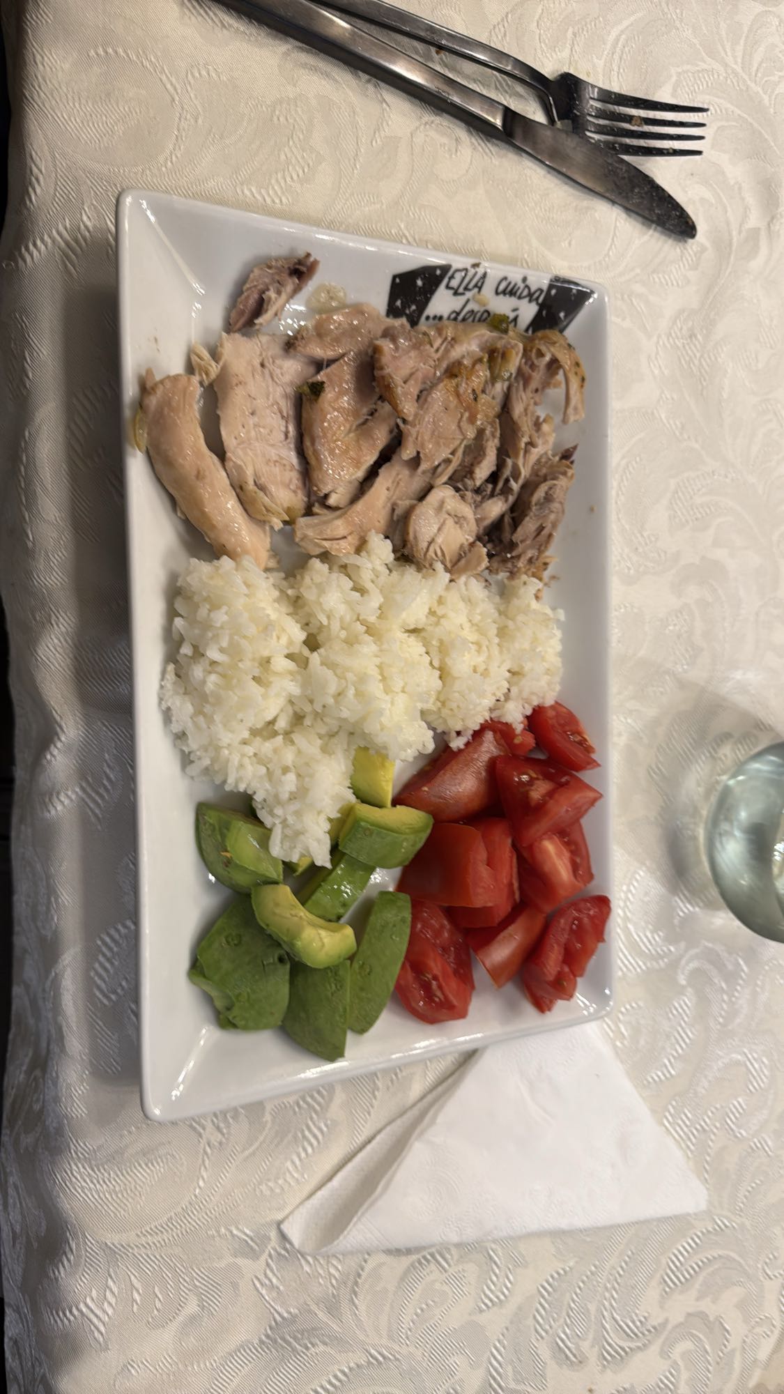 Pollo con arroz y verduras