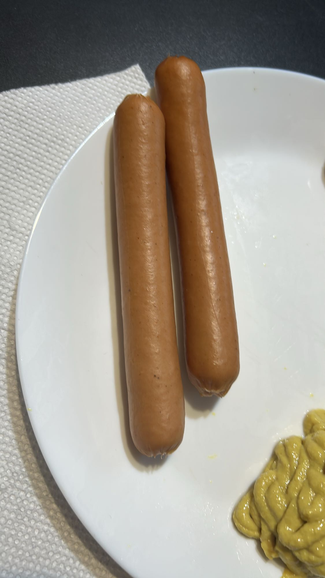 Crenvurști cu muștar