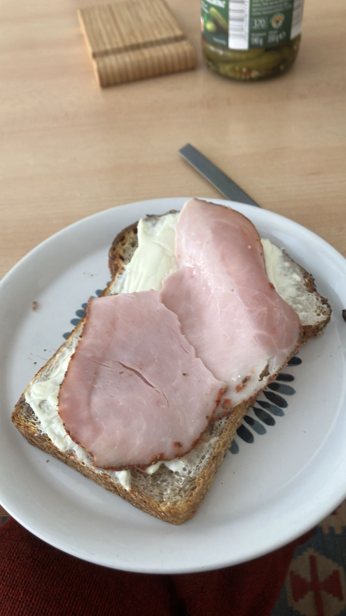 Torrada com presunto e creme