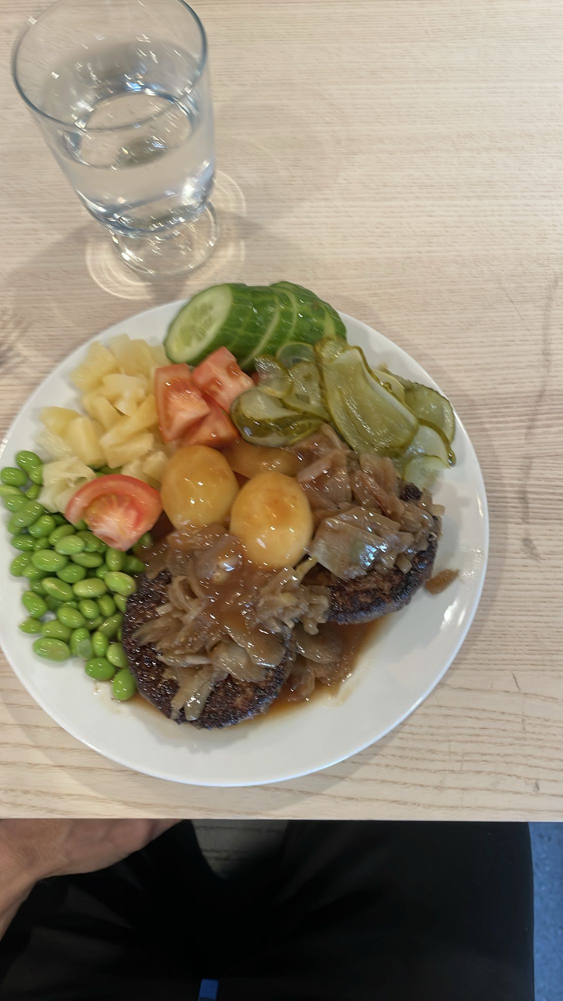 Pannbiff med grönsaker