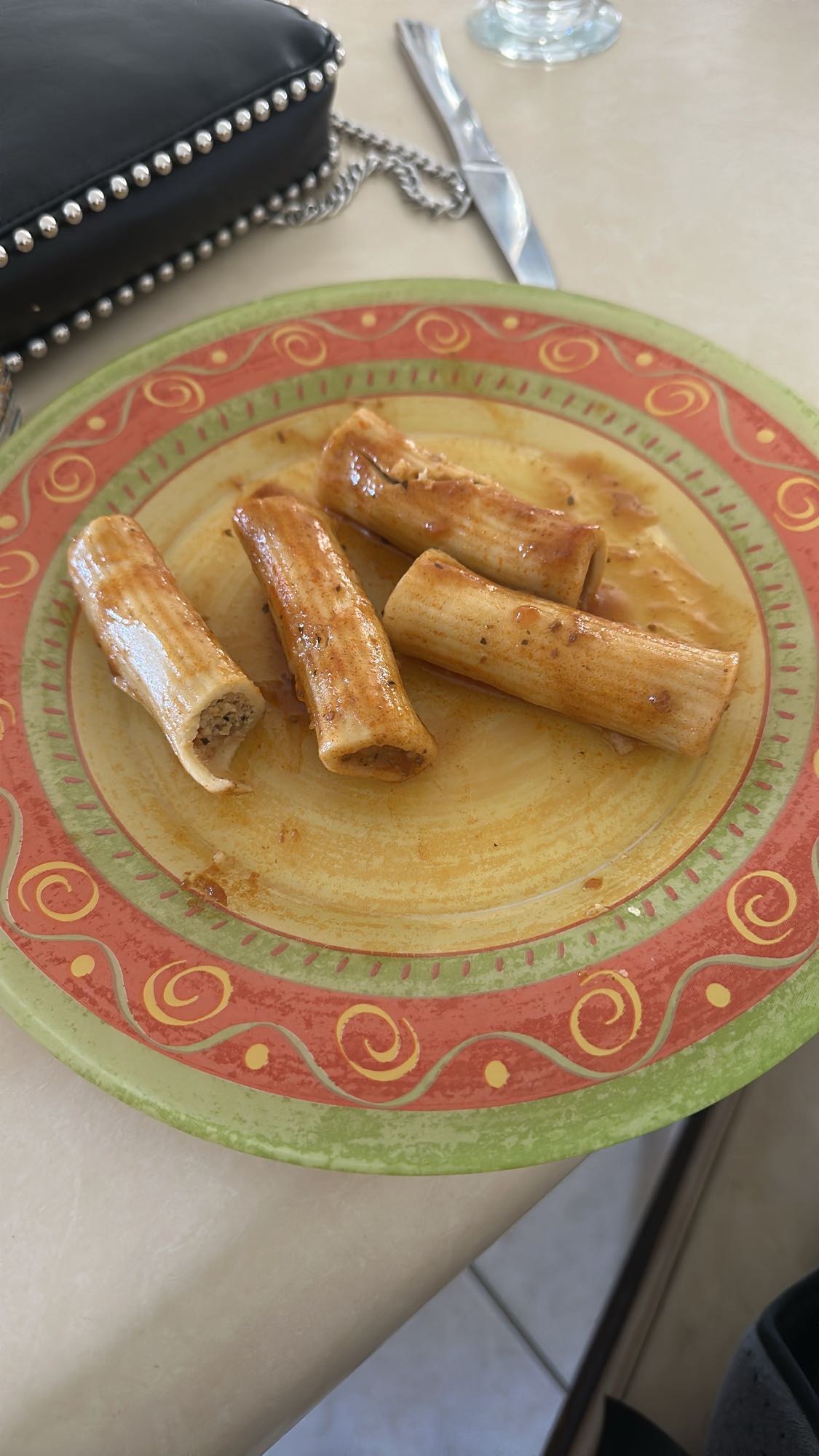 Pâtes farcies sauce tomate