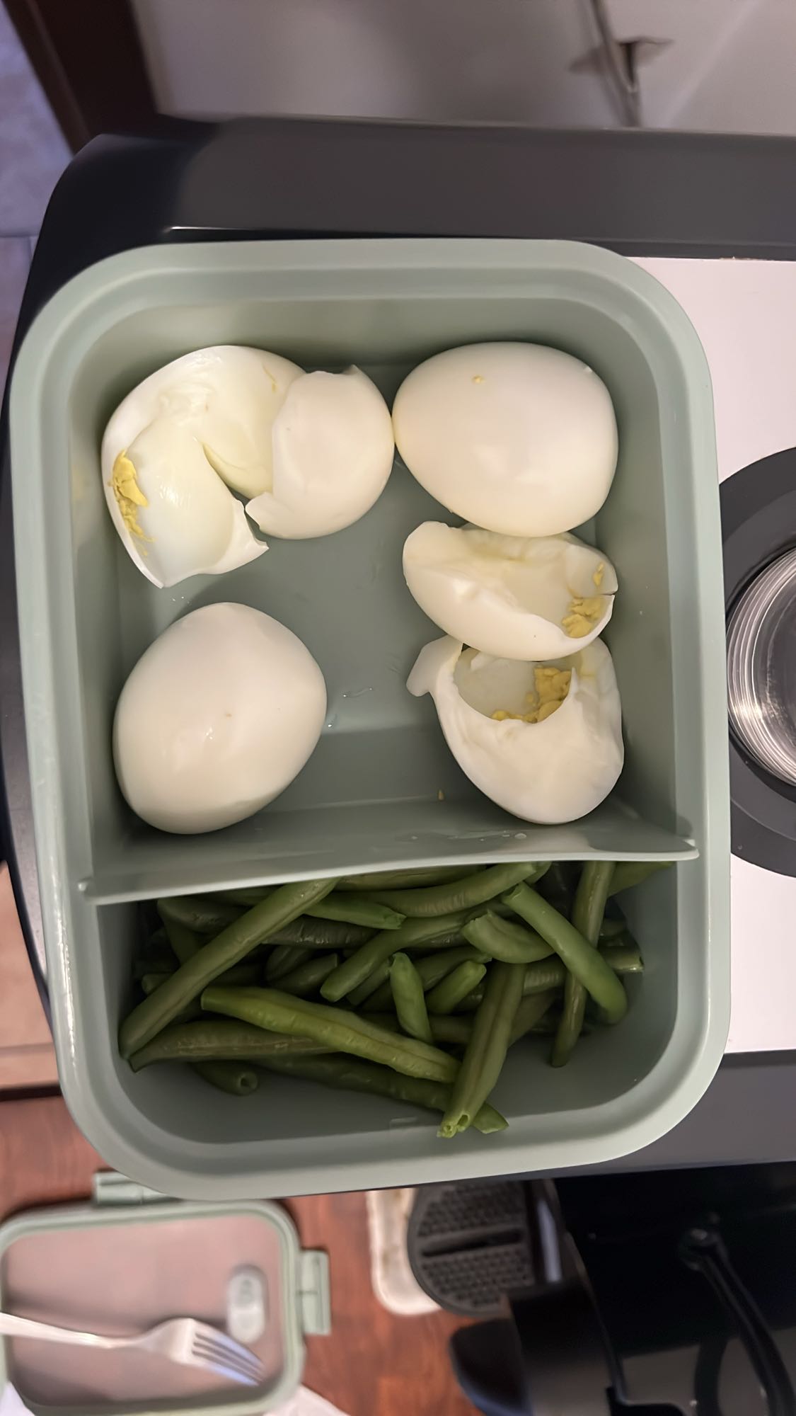 Yumurta ve Fasulye Kutusu