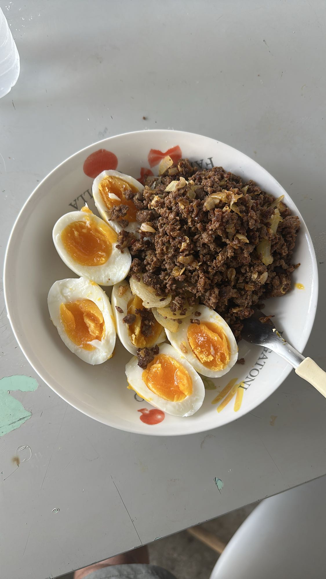 Ovos com carne moída