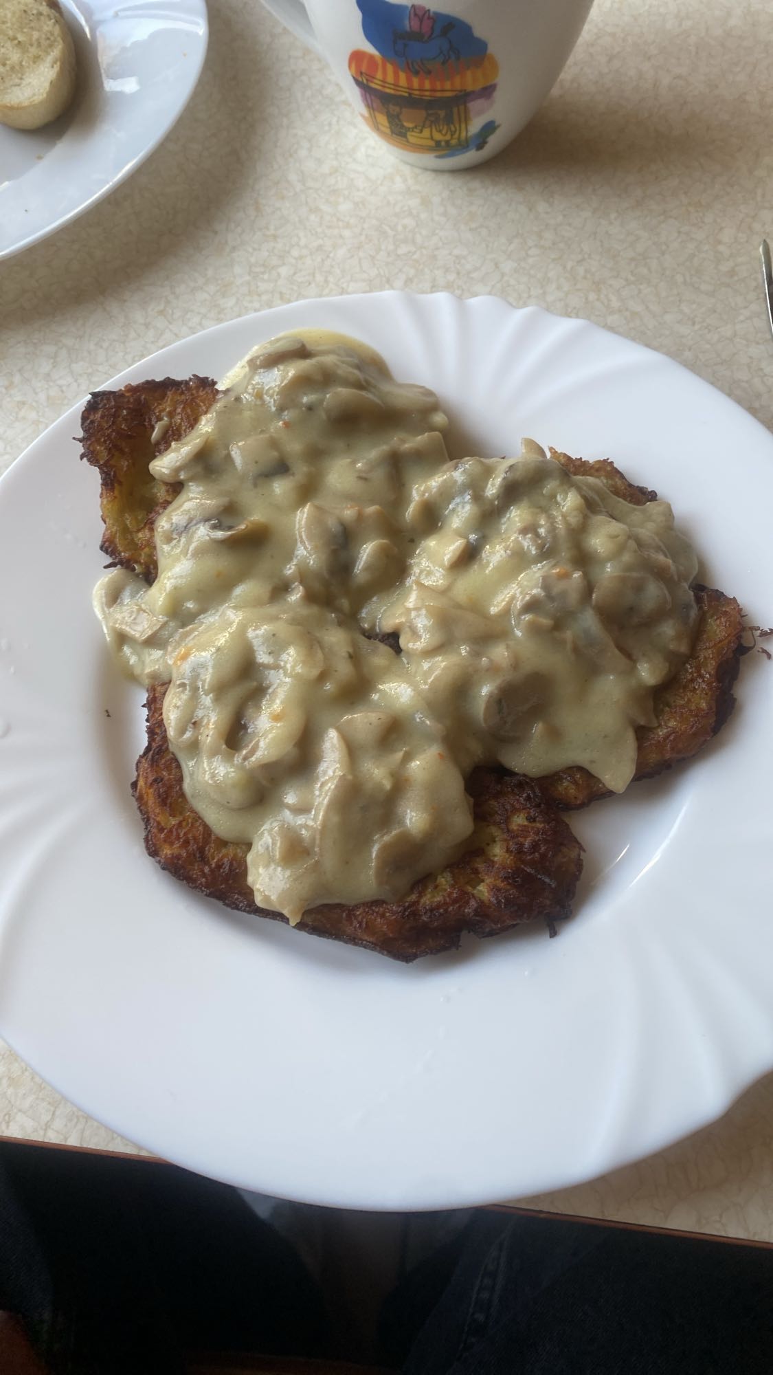 Placki ziemniaczane z sosem grzybowym