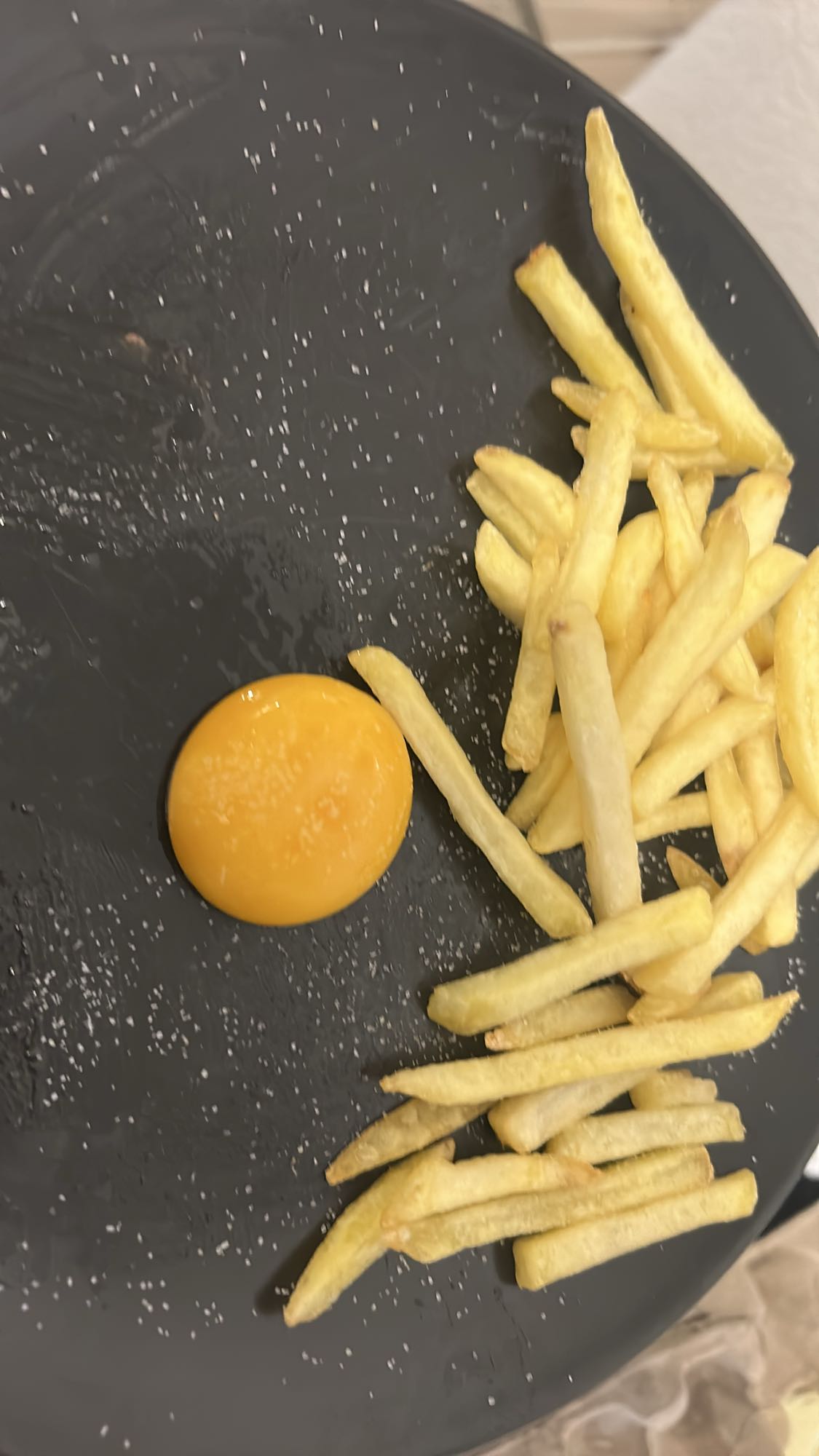 Frites et jaune d'œuf