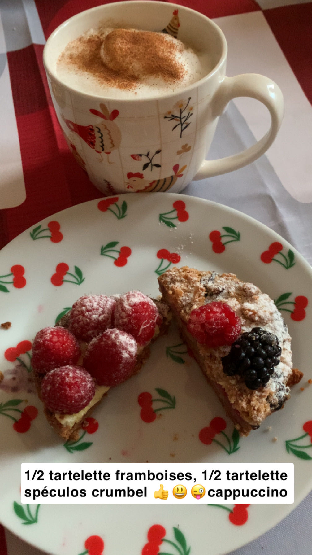 Tartelette et cappuccino