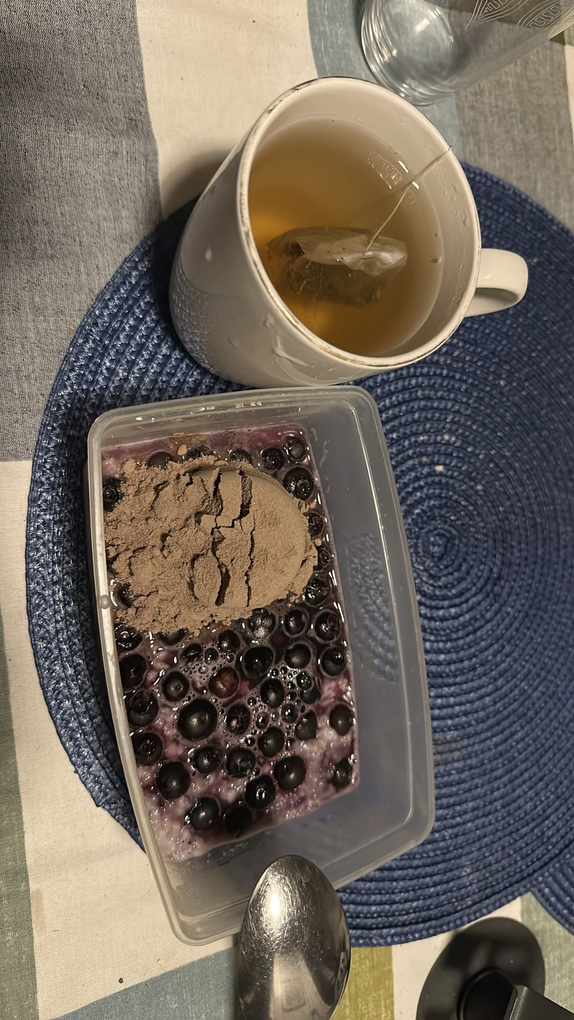 Havregrynsgröt med blåbär