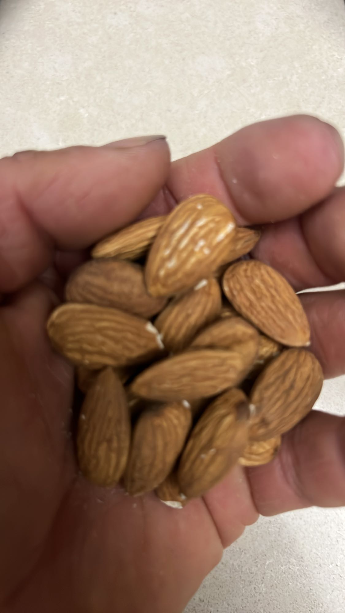 Badem atıştırmalık