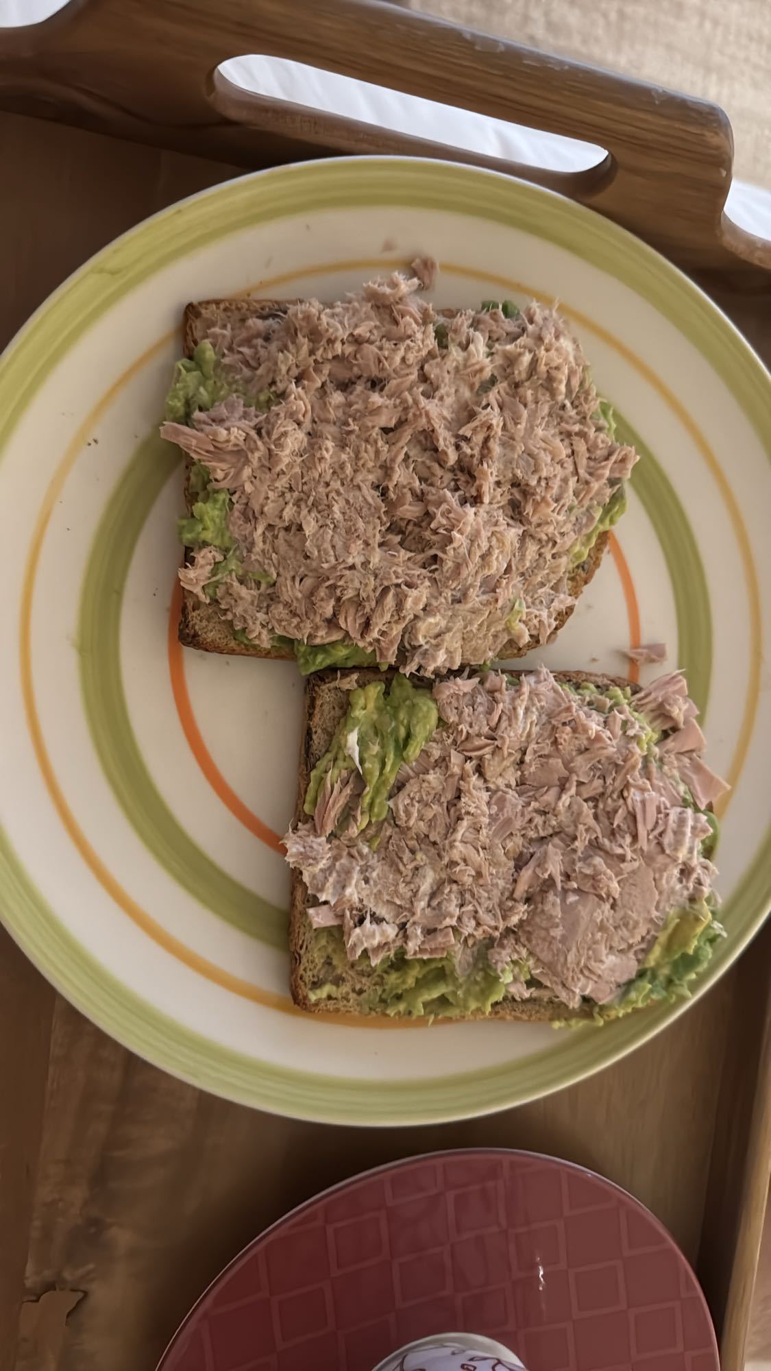 Tostadas de atún y aguacate