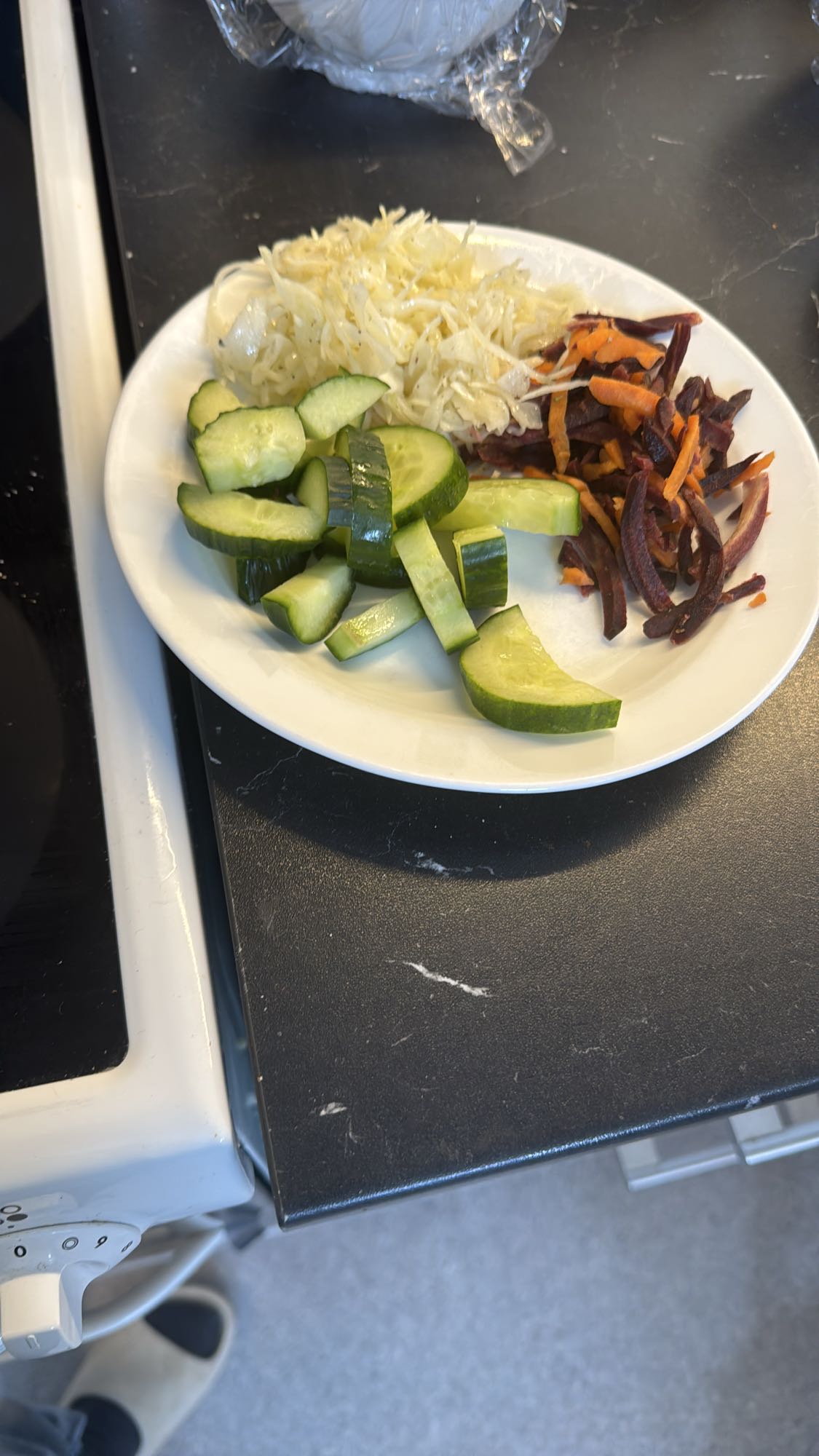 Rå grönsakstallrik