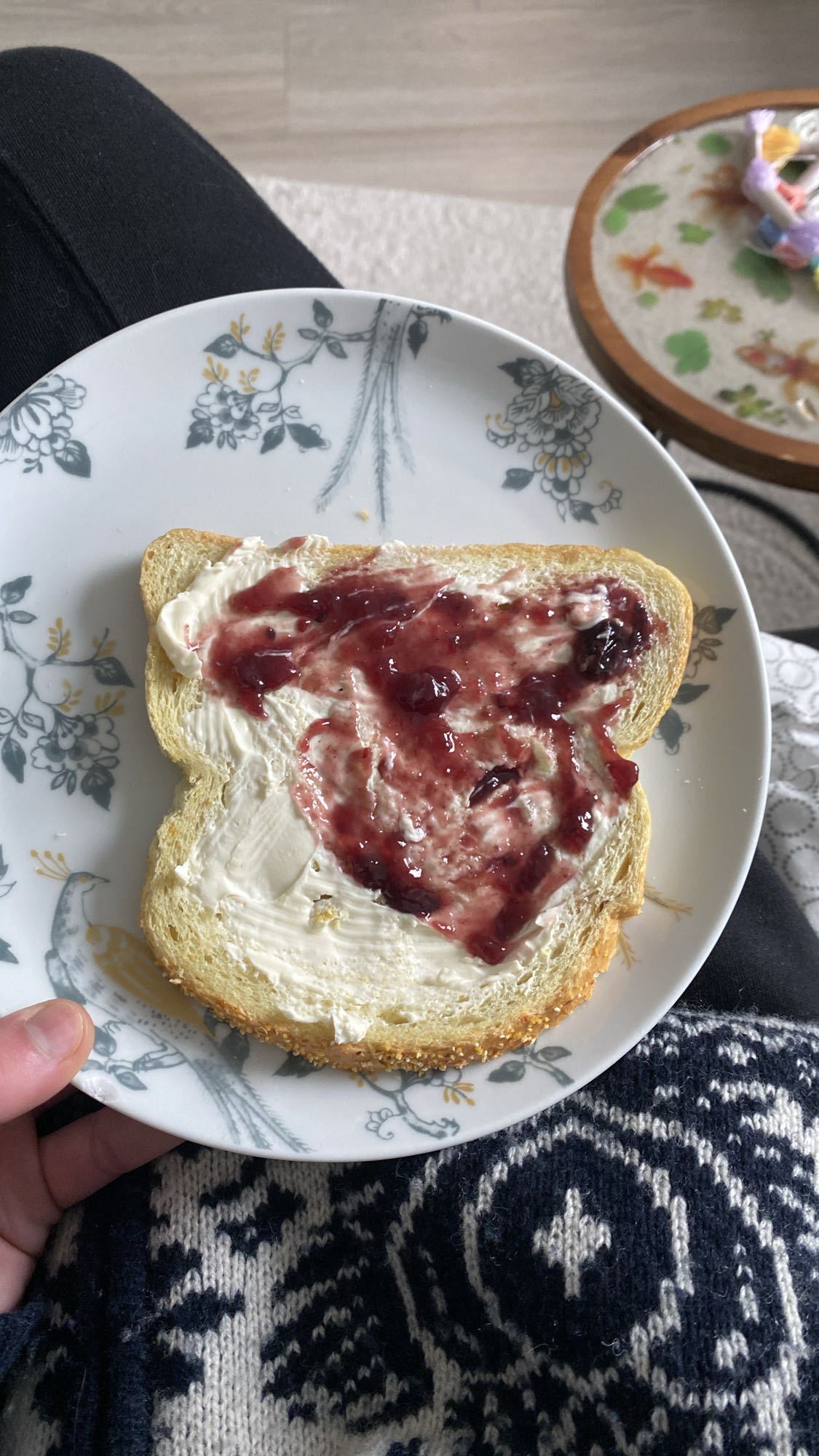 Krem peynirli reçelli tost