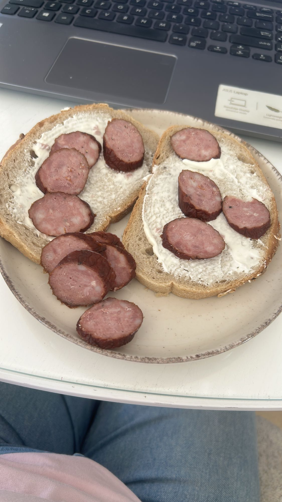 Kanapki z kiełbasą