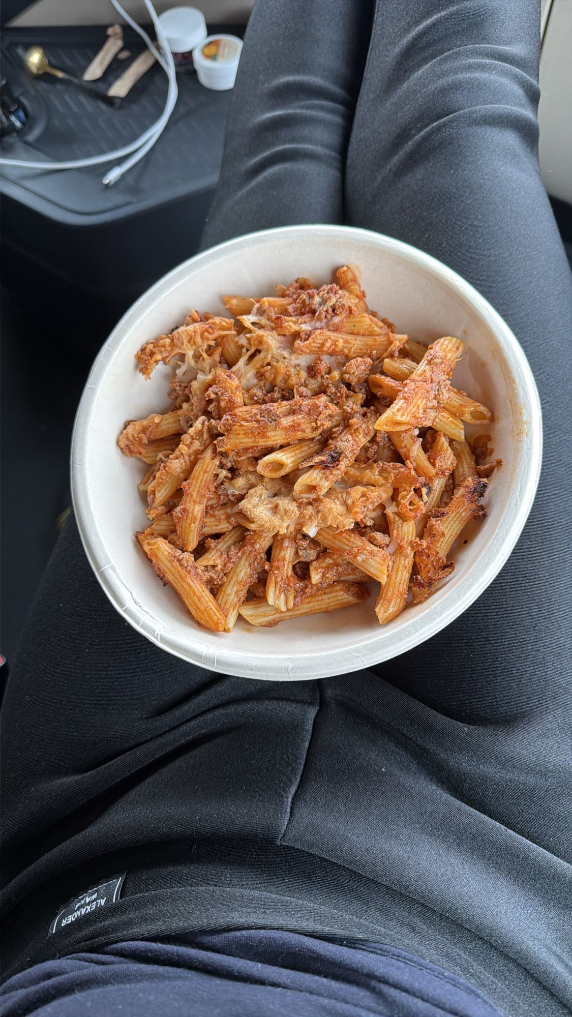 Penne cu carne și brânză