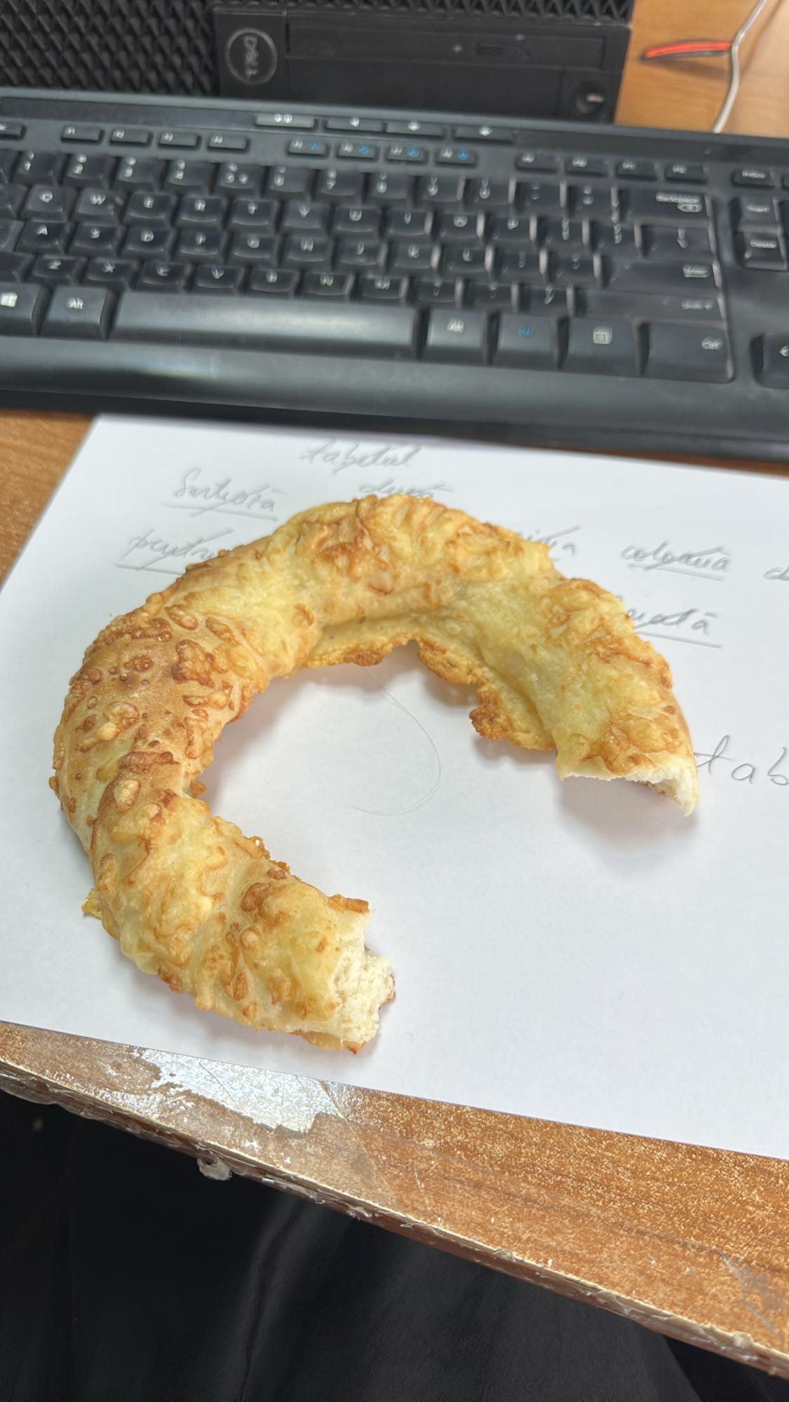 Cheese bagel piece