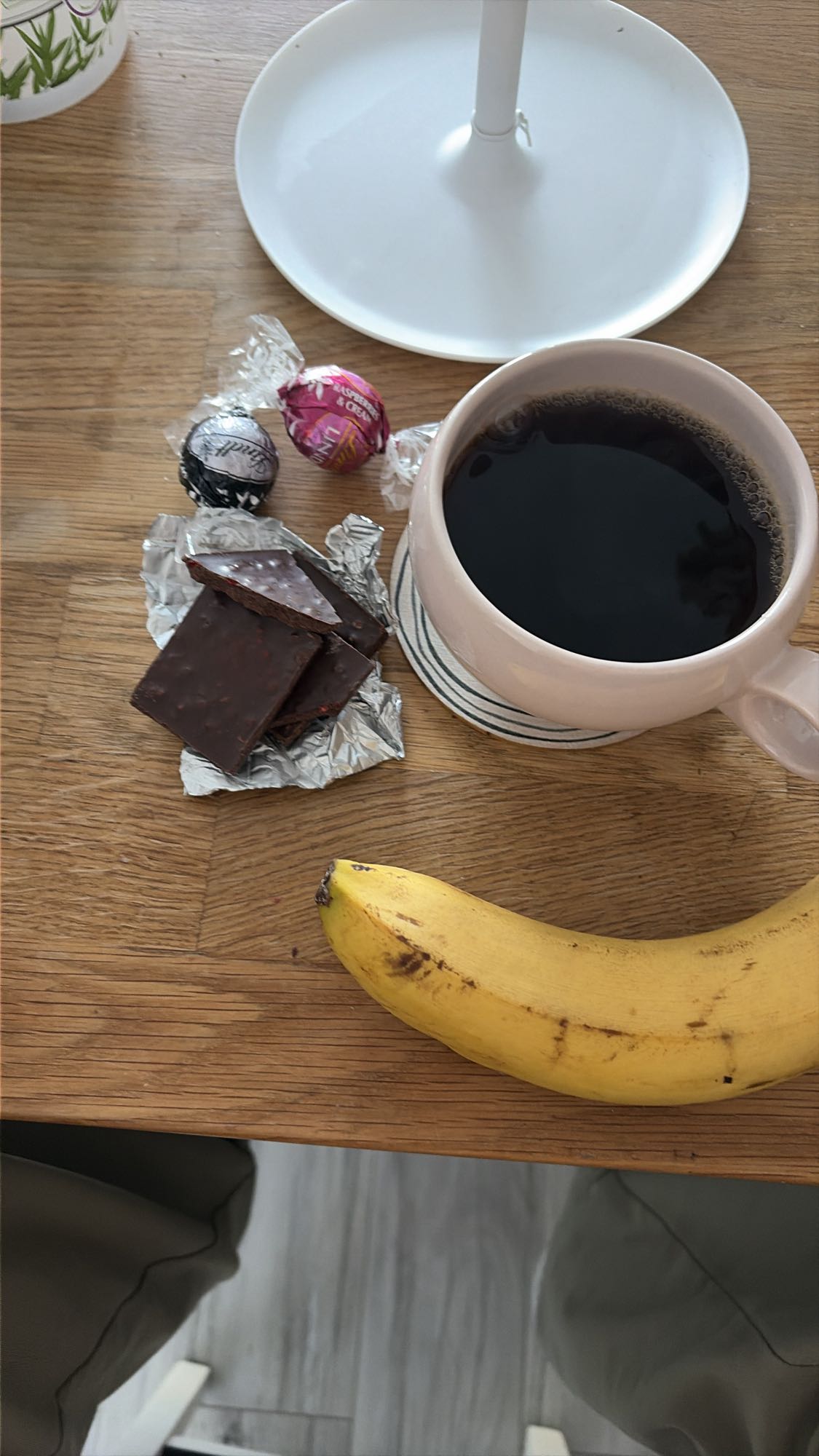 Кофе с шоколадом и бананом