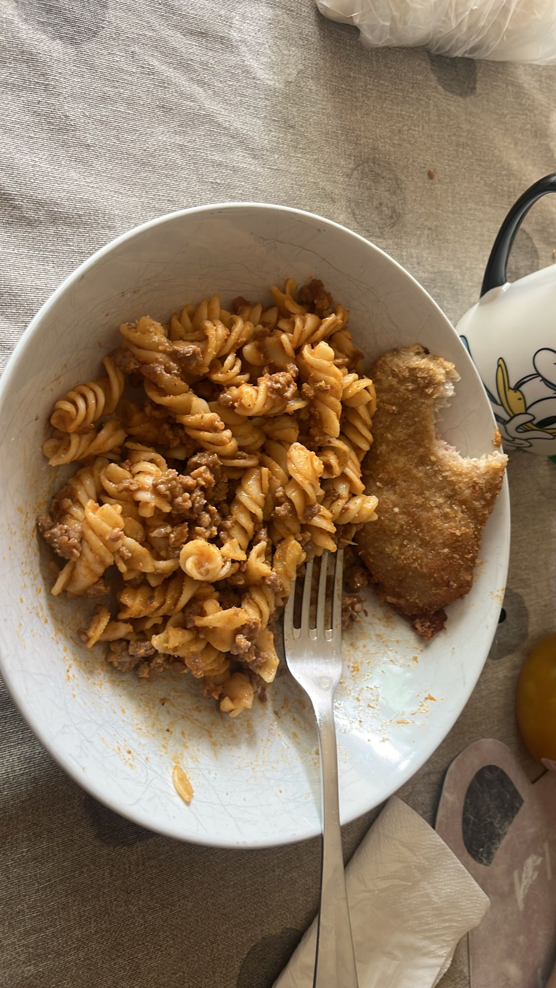 pasta con carne y milanesa
