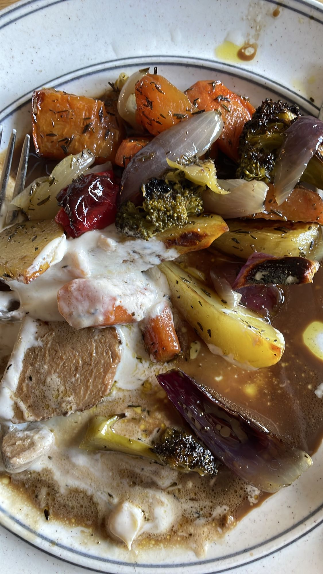 Ugnsstekt kött med grönsaker