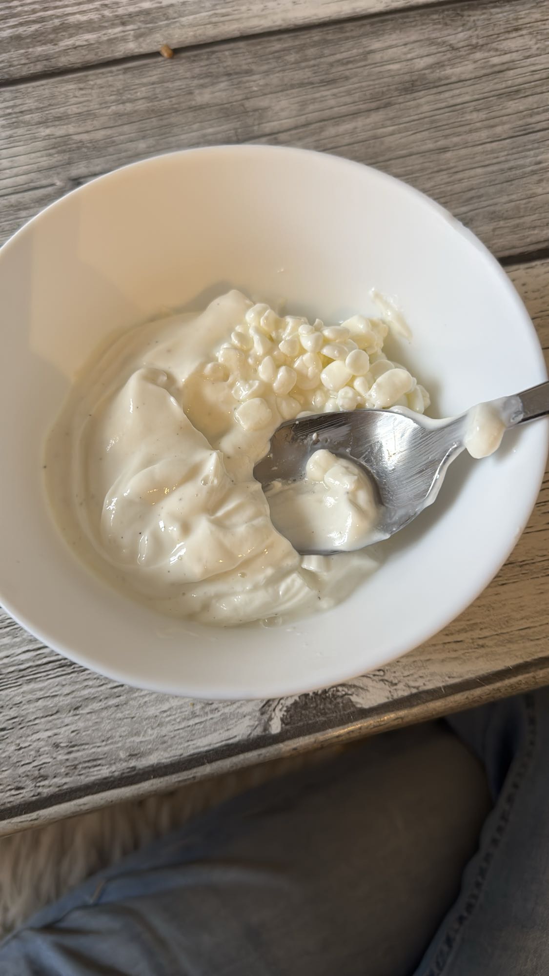 Yoghurt med vita chokladbitar