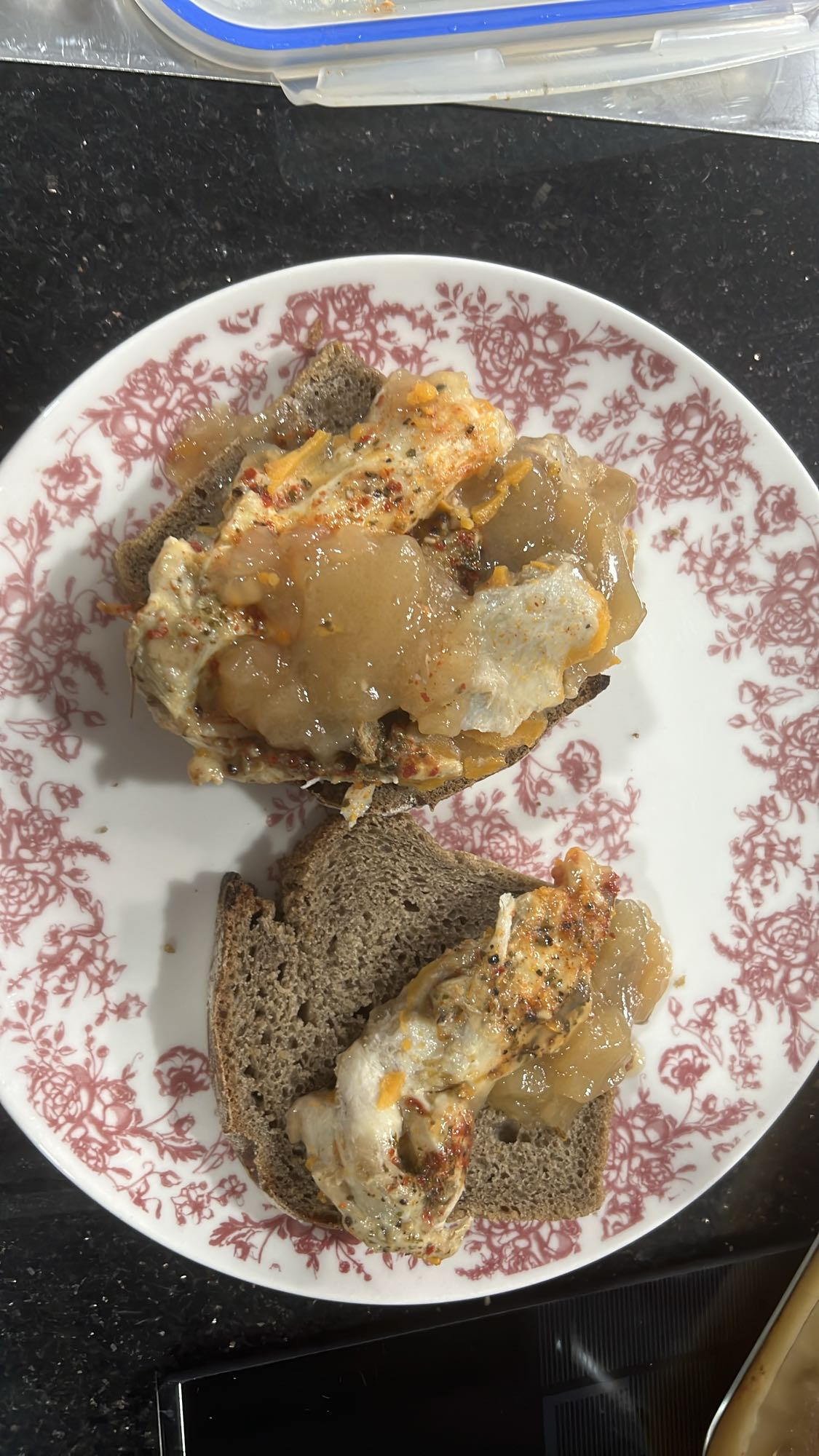 Tostadas de pollo y compota