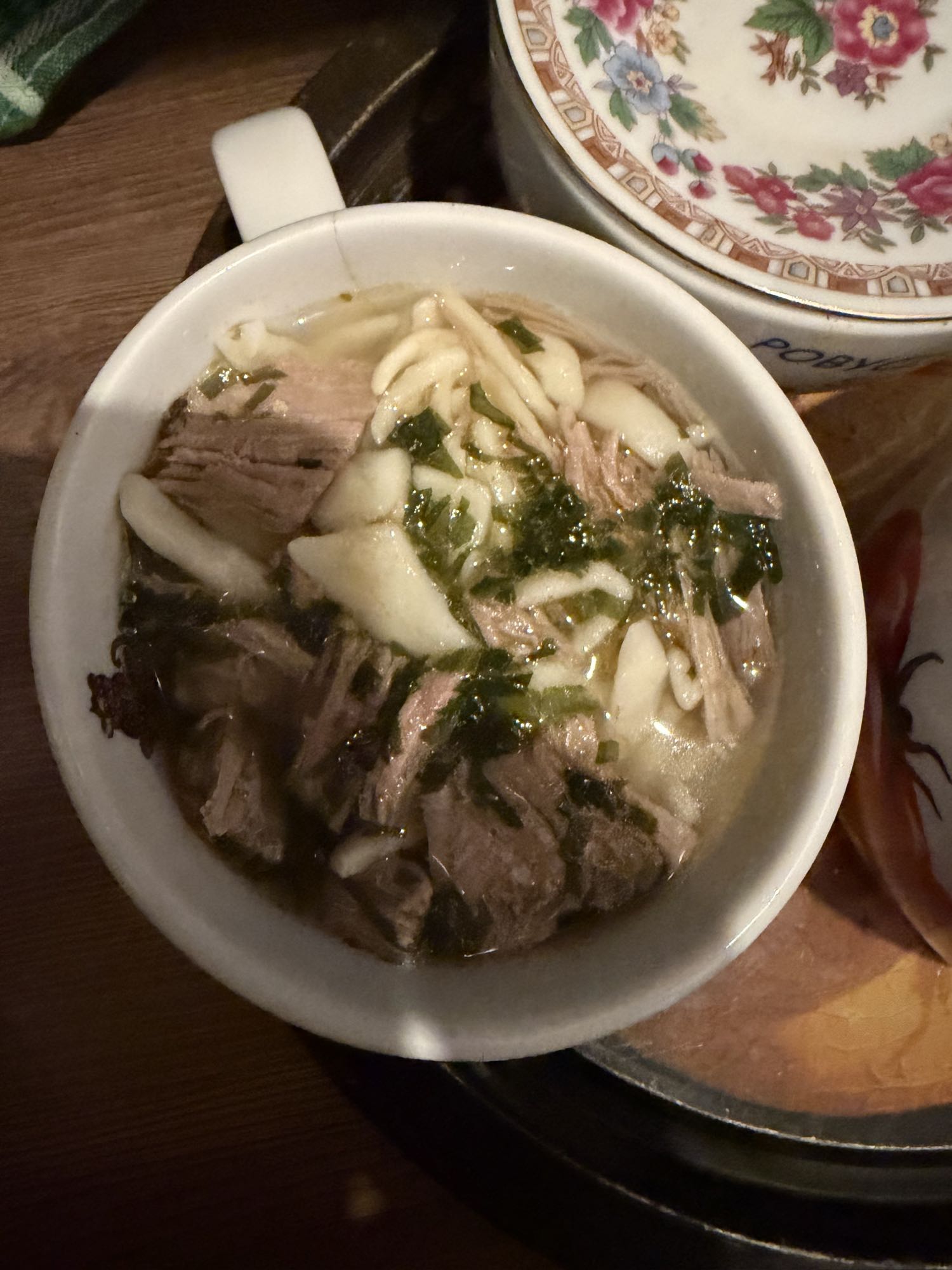 Rosół z wołowiną i makaronem