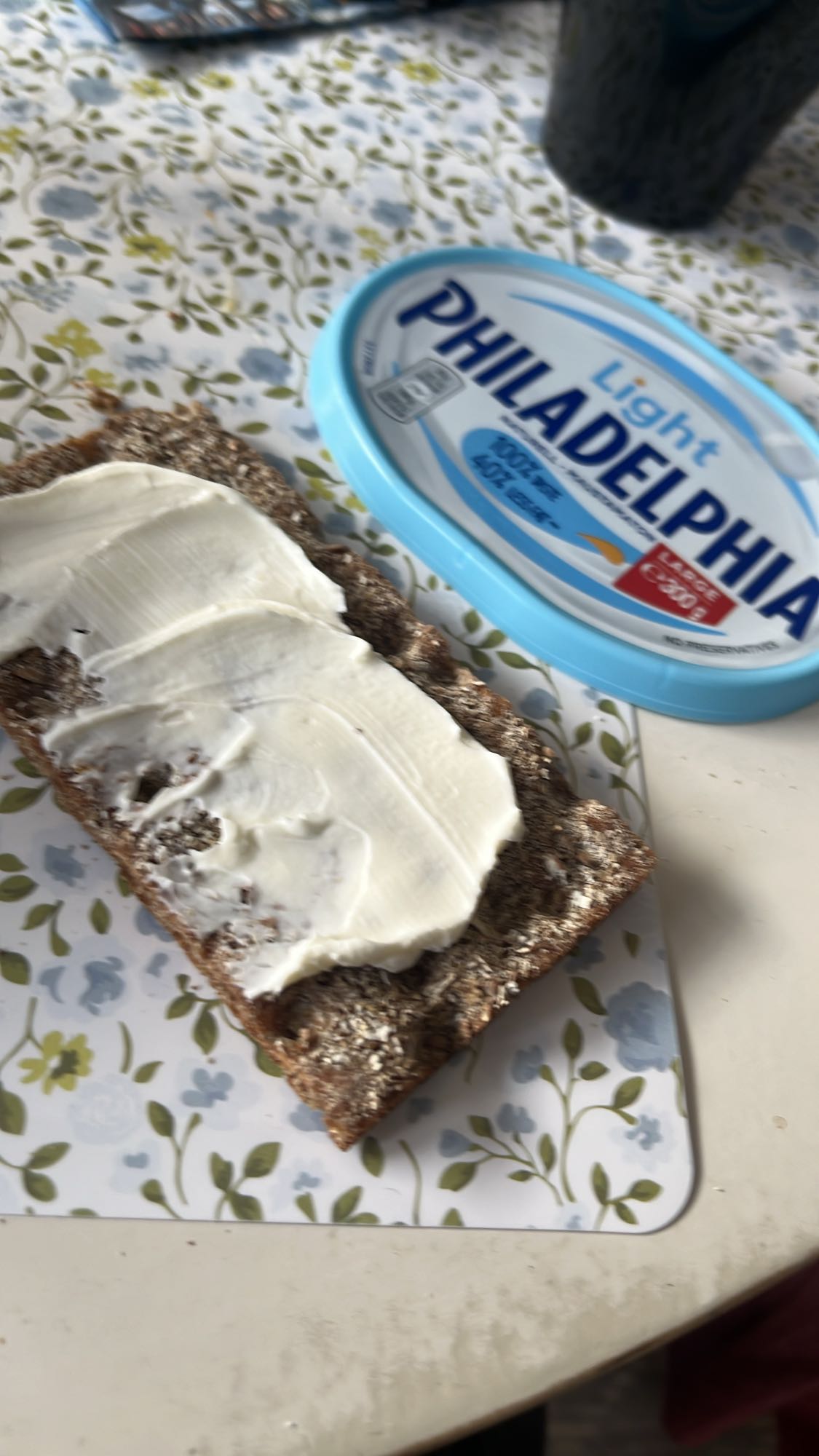 Knäckebröd med färskost