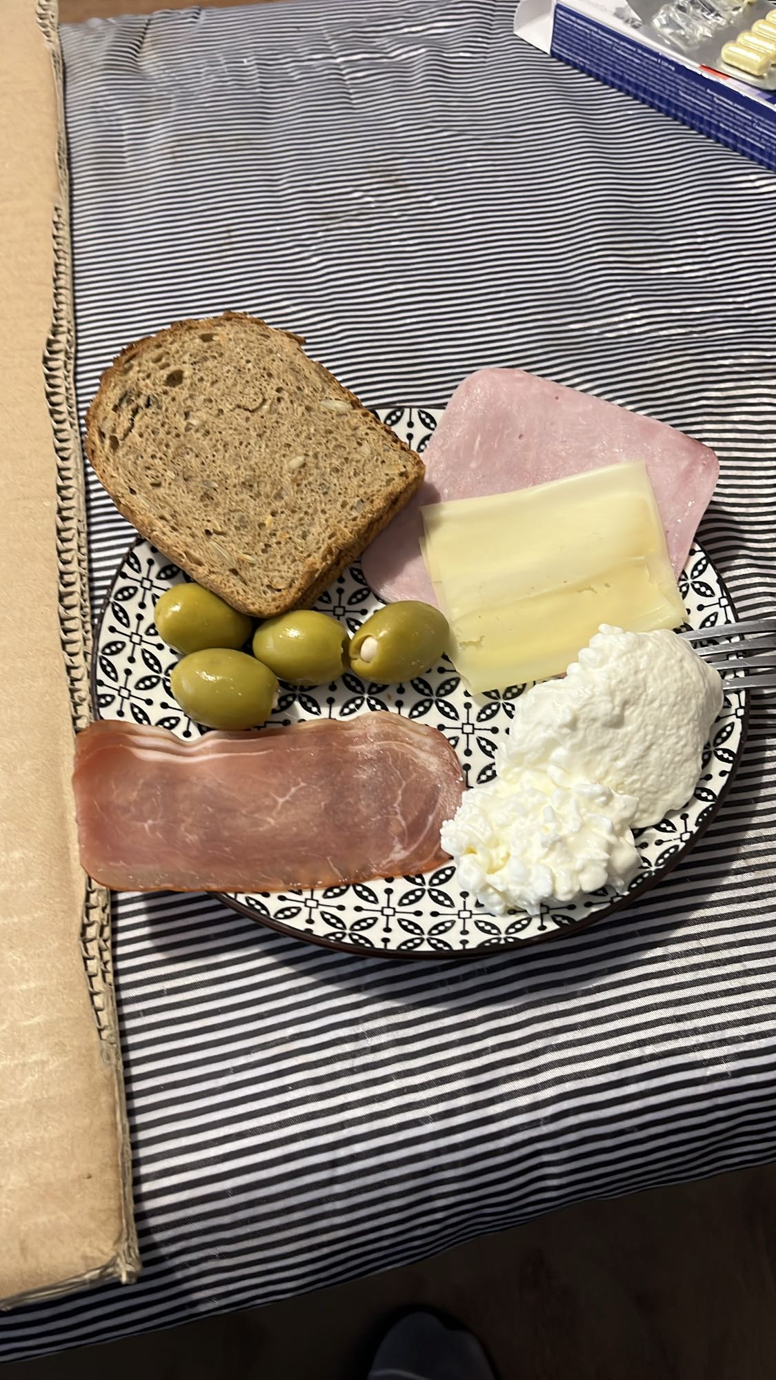 Селска закуска с шунка