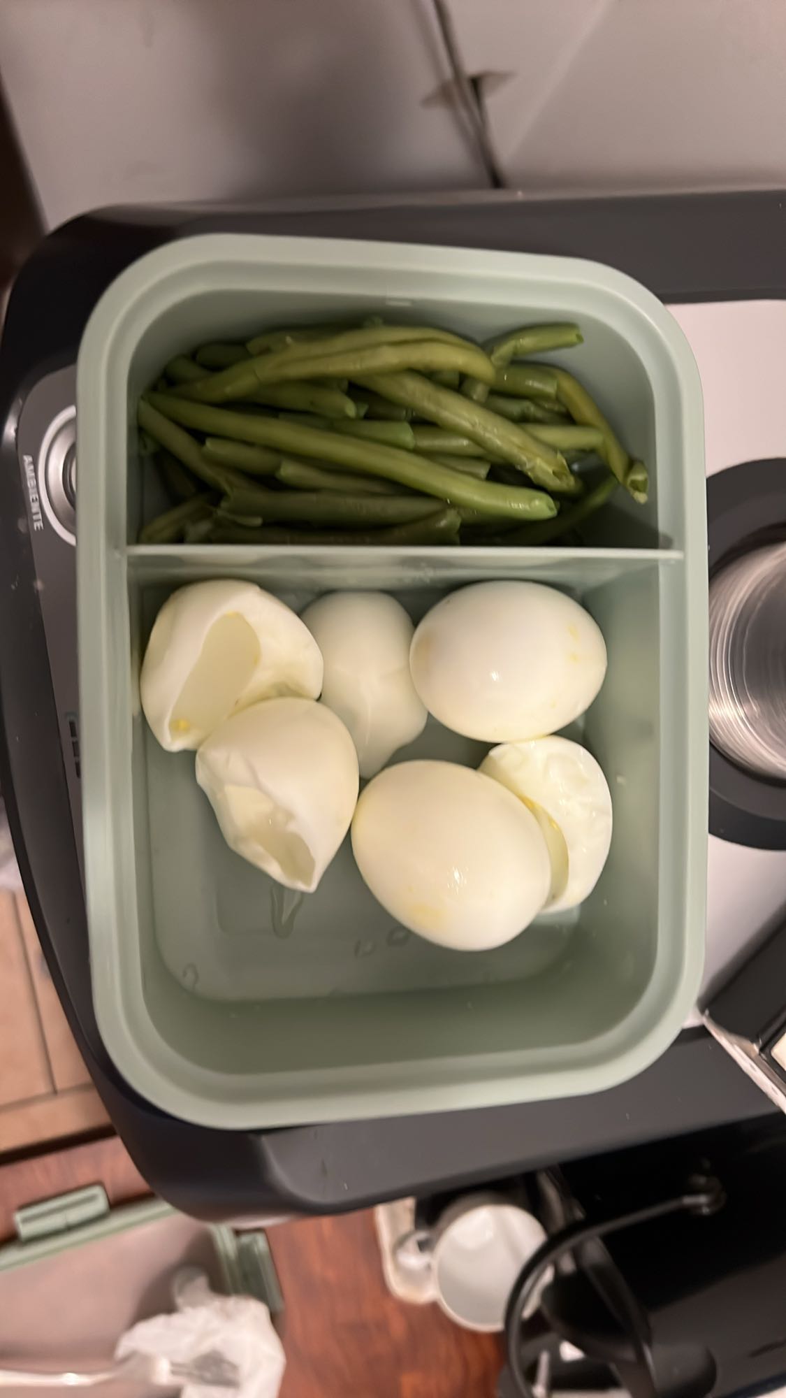 Yumurta ve Fasulye Kutusu