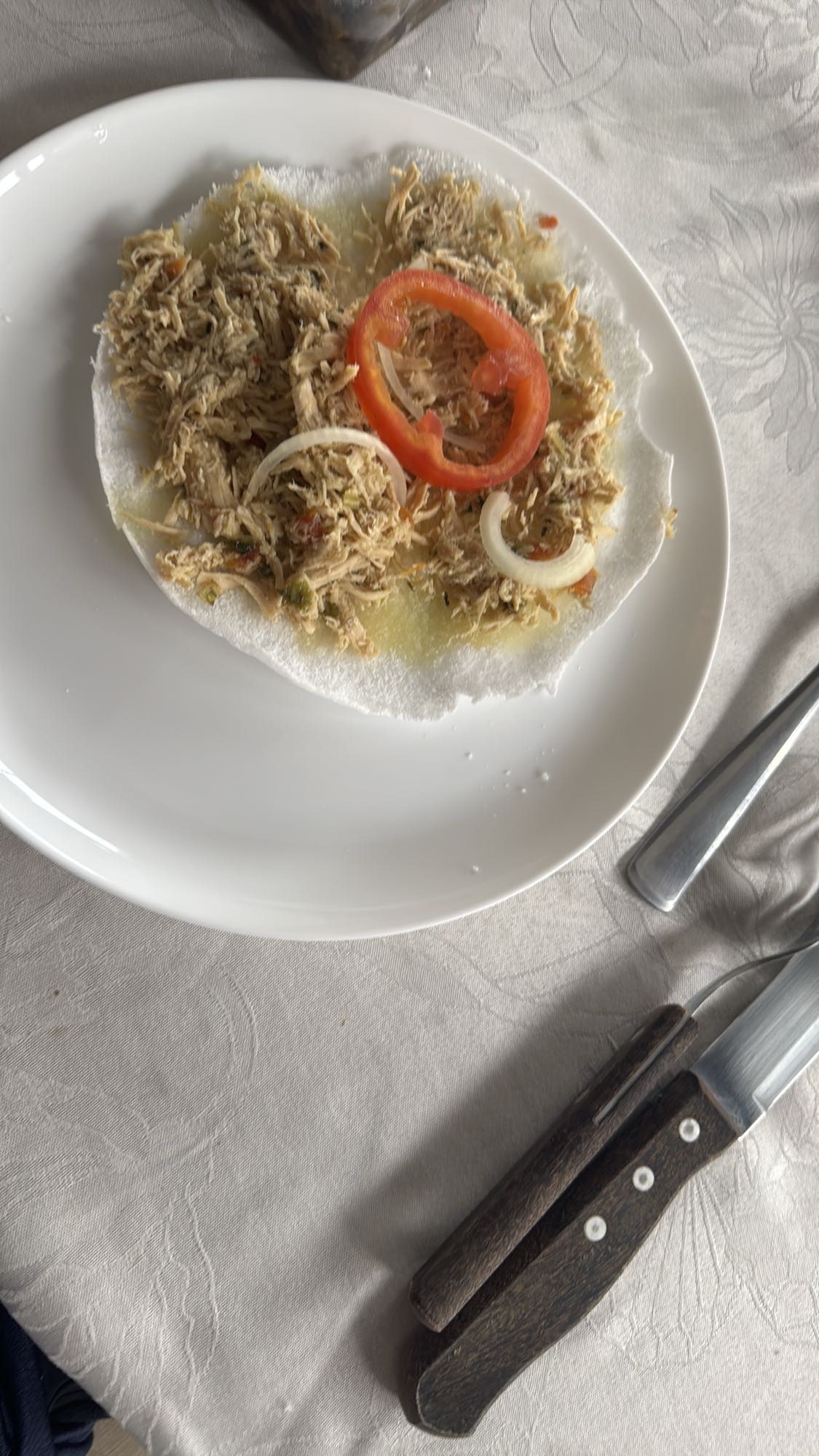 Tapioca com frango e legumes