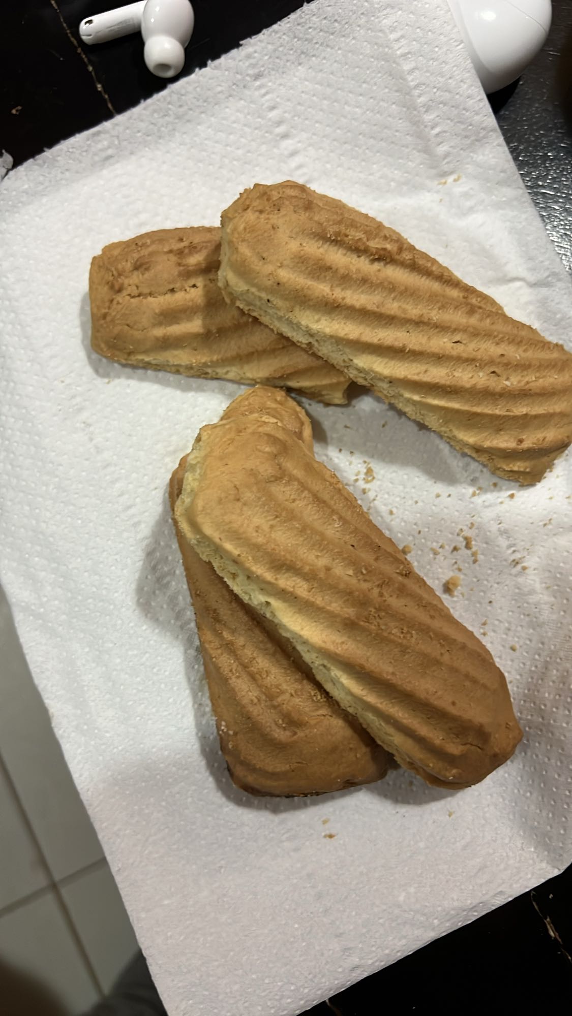 Plain tea biscuits