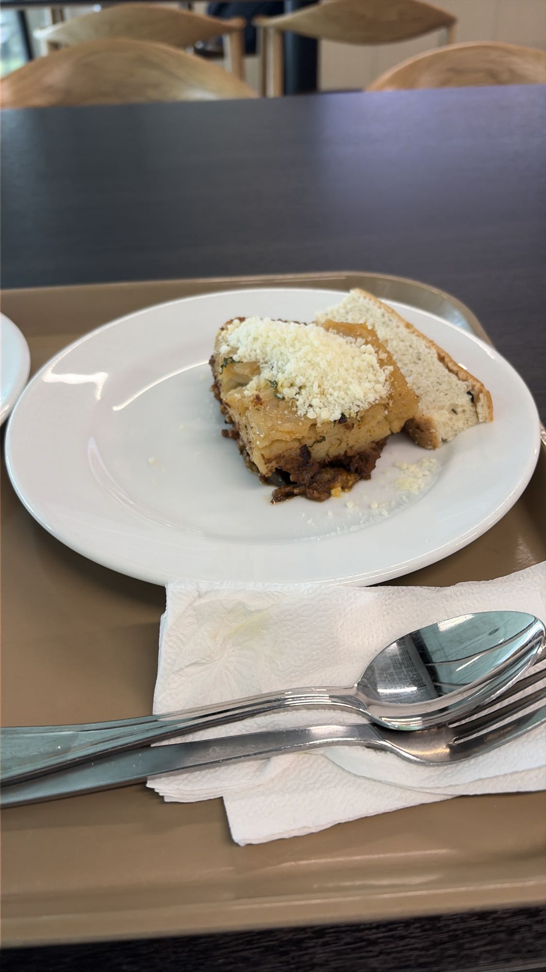Lasagna with bread