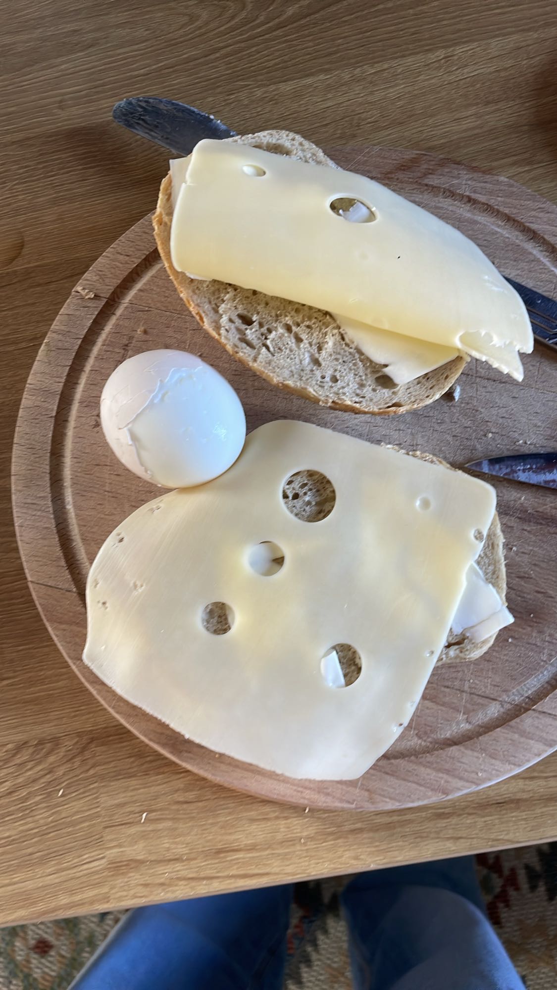 Kanapki z serem i jajkiem