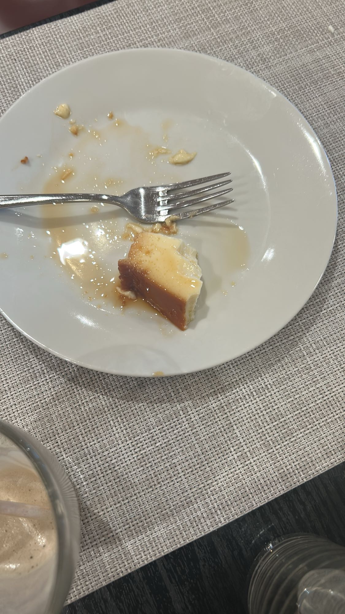 Bucată mică de cremă de zahăr ars
